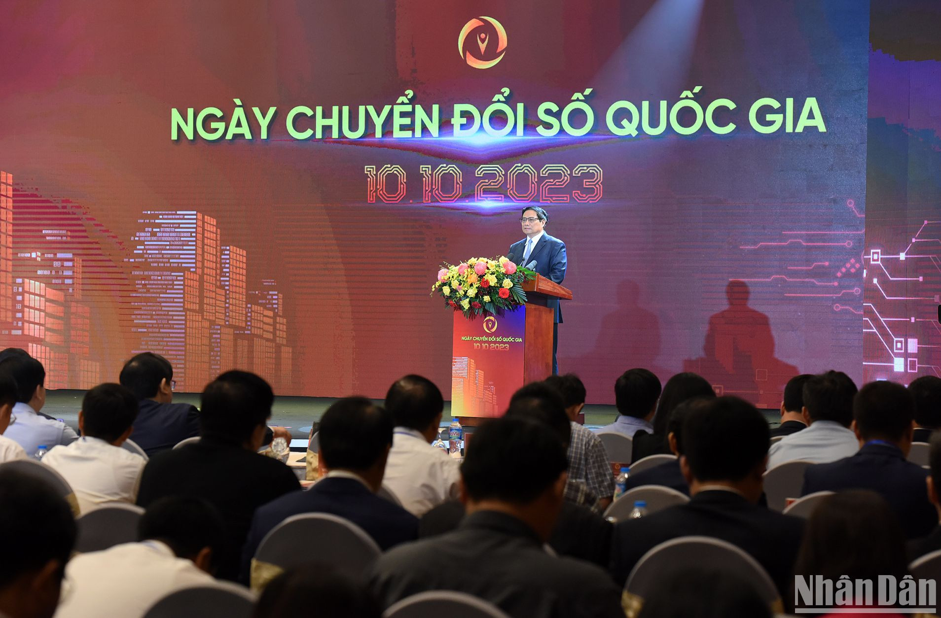 Thủ tướng tin tưởng rằng, công cuộc chuyển đổi số quốc gia và phát triển dữ liệu số sẽ có nhiều chuyển biến toàn diện, tích cực.