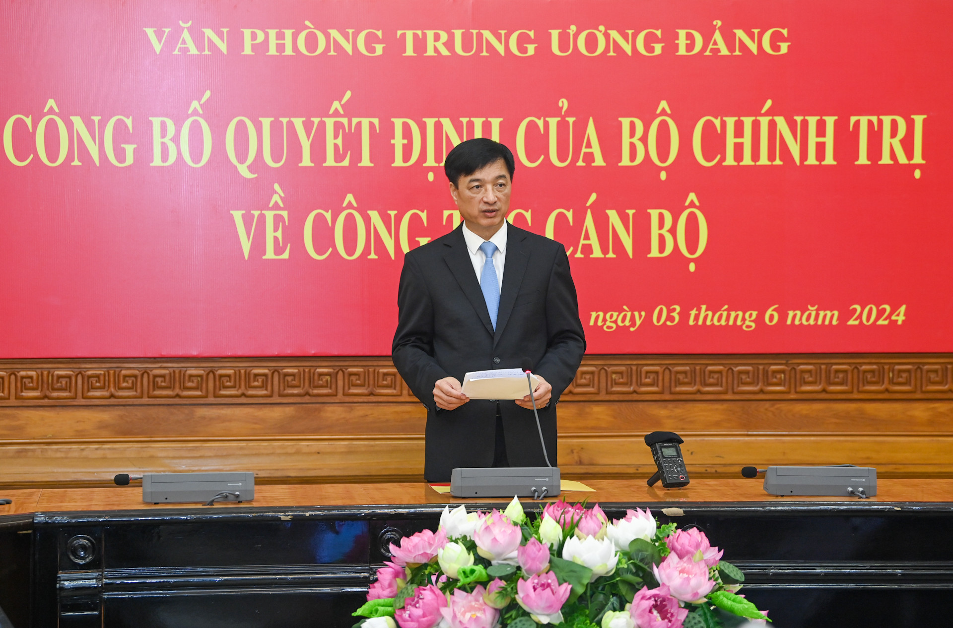 Chánh Văn phòng Trung ương Đảng Nguyễn Duy Ngọc phát biểu tại buổi lễ.