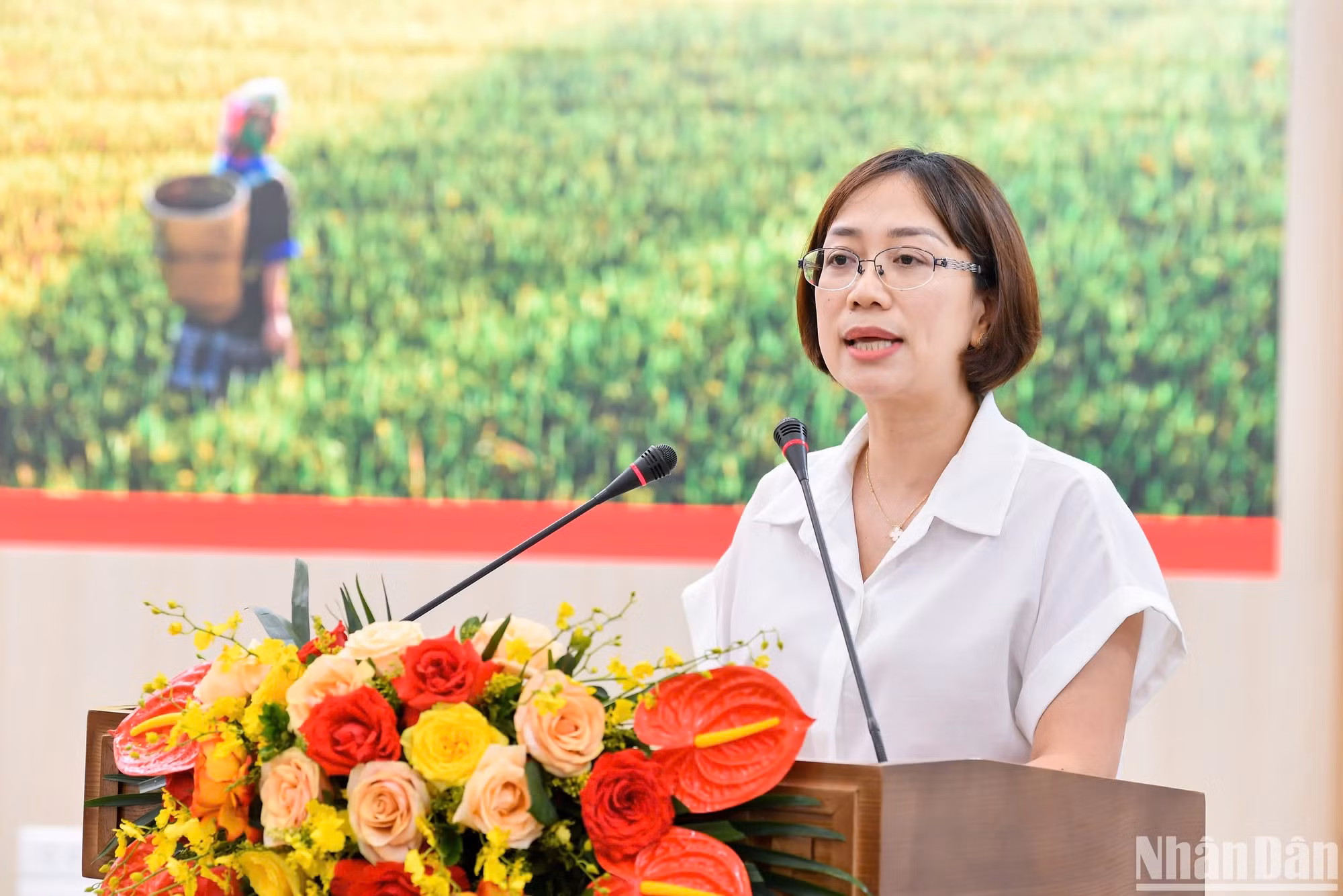 Bà Phan Linh Chi, Phó Cục trưởng Cục Du lịch quốc gia đánh giá, “Yêu lắm Việt Nam” không chỉ là hành trình trải nghiệm mà còn là một công cụ giáo dục công dân số, khuyến khích người trẻ thấu hiểu, trân trọng và tiếp nối giá trị truyền thống bằng tư duy công nghệ.