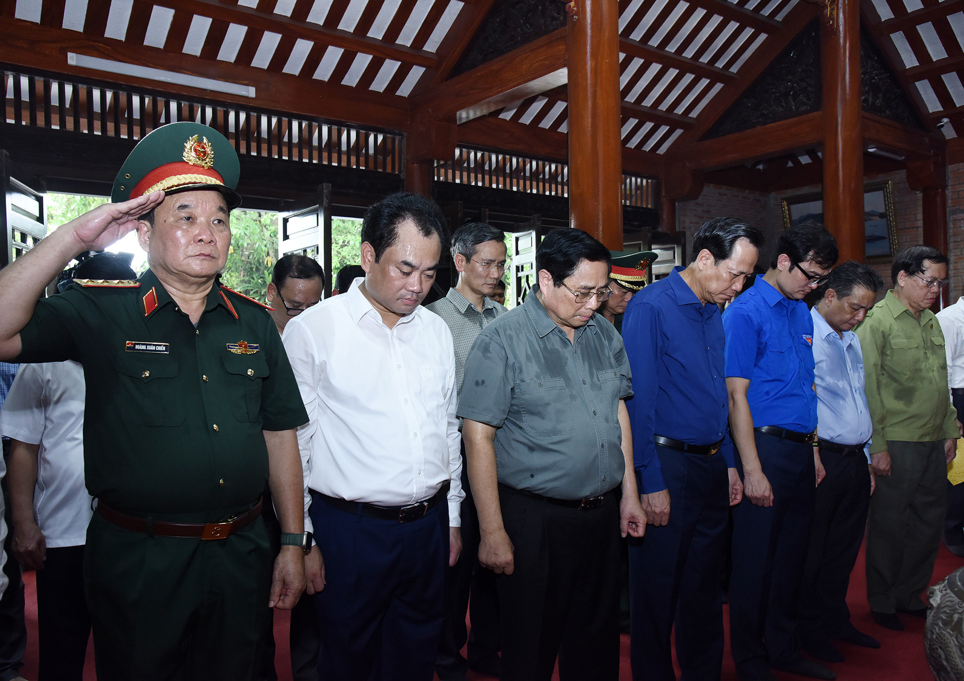 Thủ tướng Phạm Minh Chính tưởng niệm Bác Hồ tại Khu di tích lịch sử quốc gia 27/7, huyện Đại Từ.