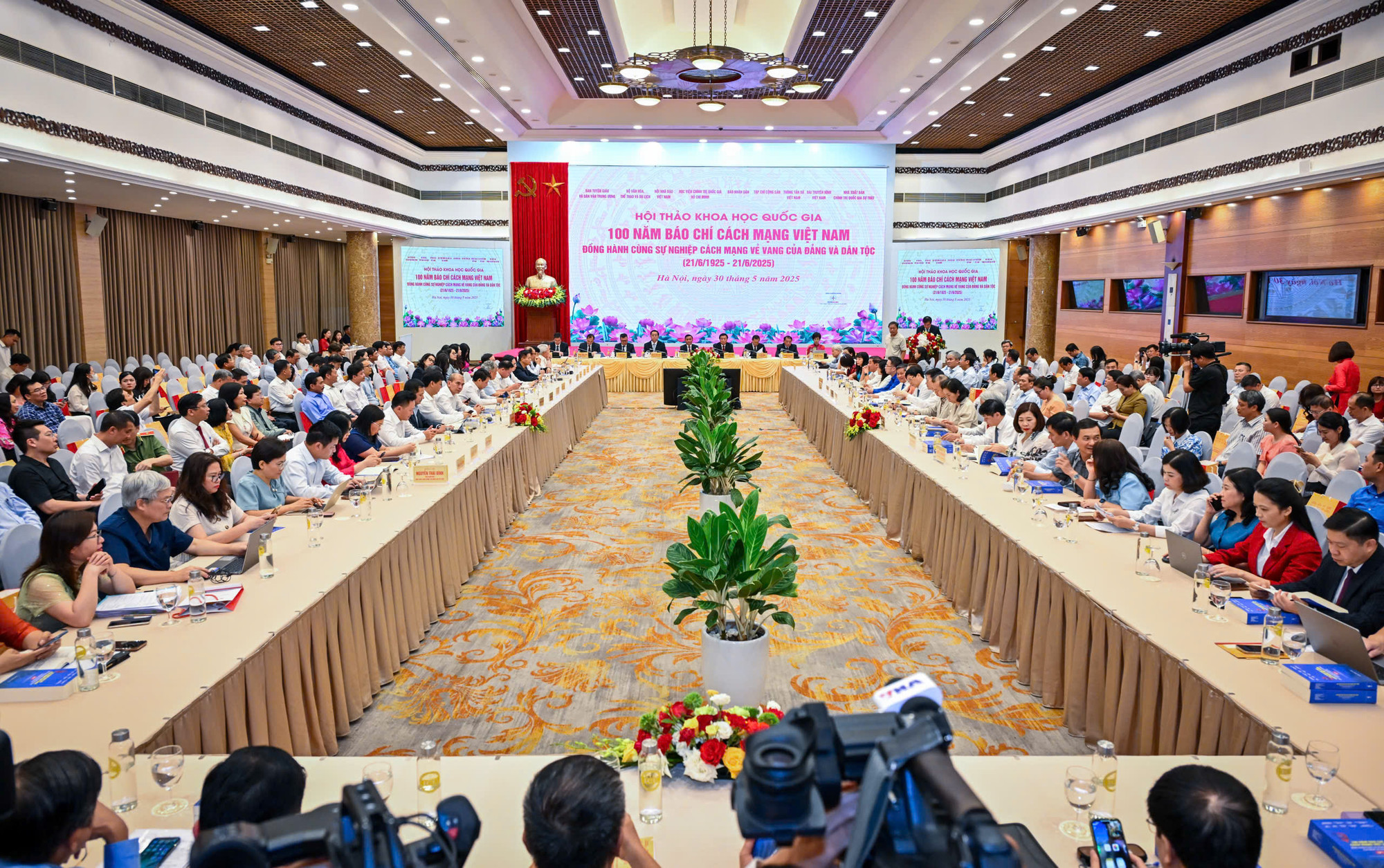Quang cảnh diễn ra Hội thảo. Quang cảnh diễn ra Hội thảo.