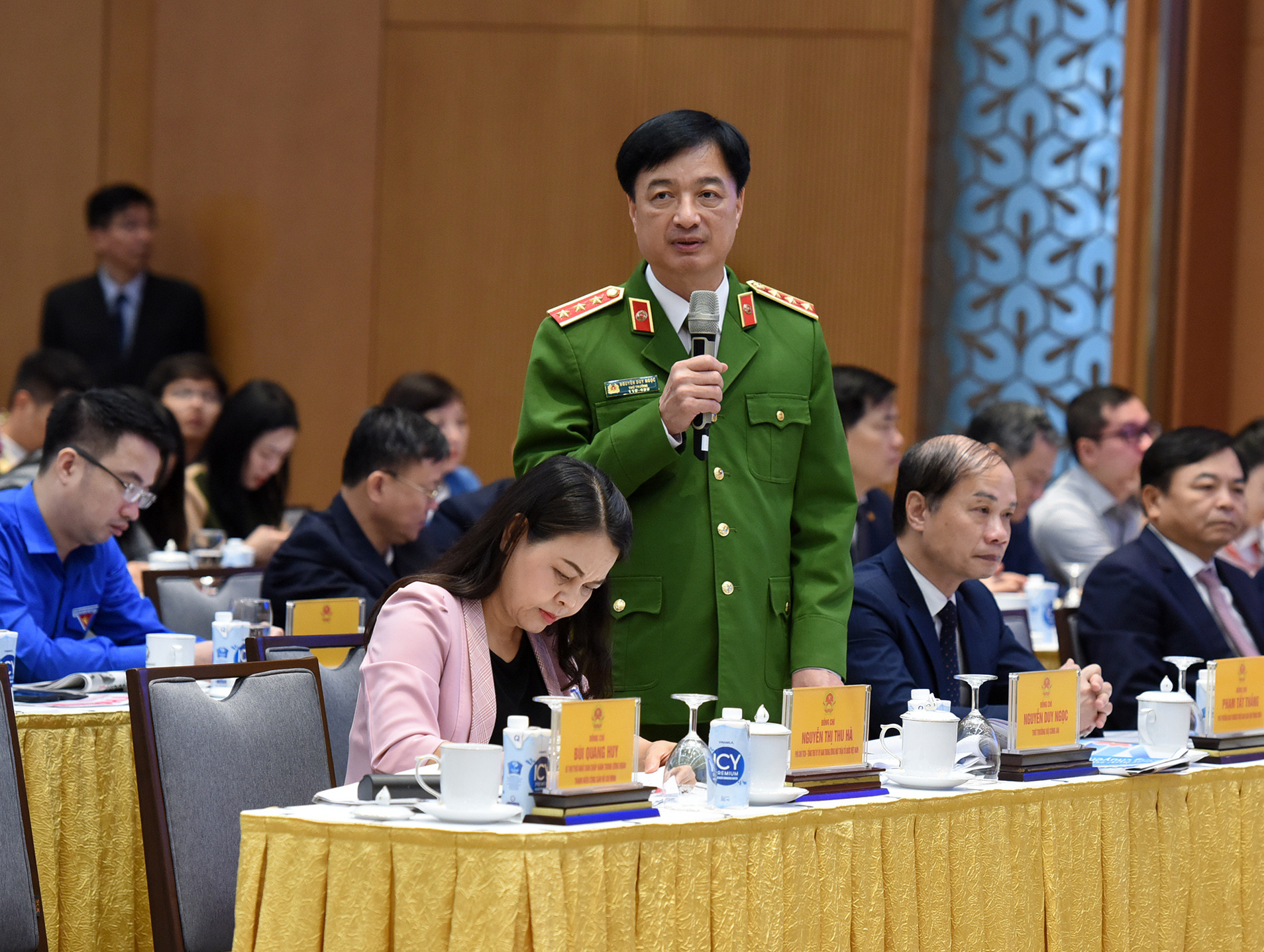 Thượng tướng Nguyễn Duy Ngọc, Thứ trưởng Công an phát biểu tại buổi đối thoại.