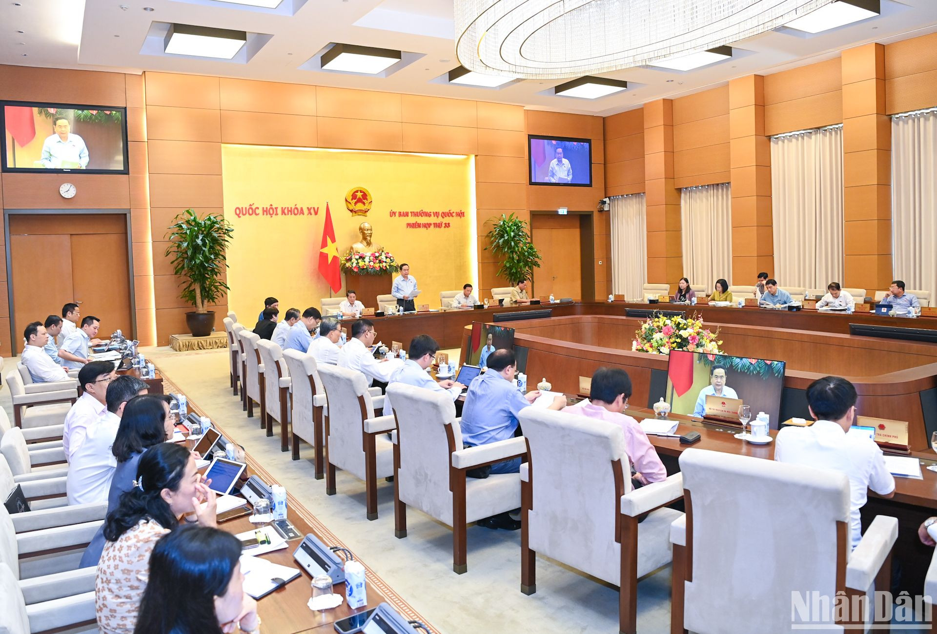 Phiên họp thứ 33 Ủy ban Thường vụ Quốc hội dự kiến diễn ra trong 3 ngày để cho ý kiến, xem xét, quyết định 14 nhóm nội dung và cho ý kiến bằng văn bản đối với 5 nhóm nội dung.