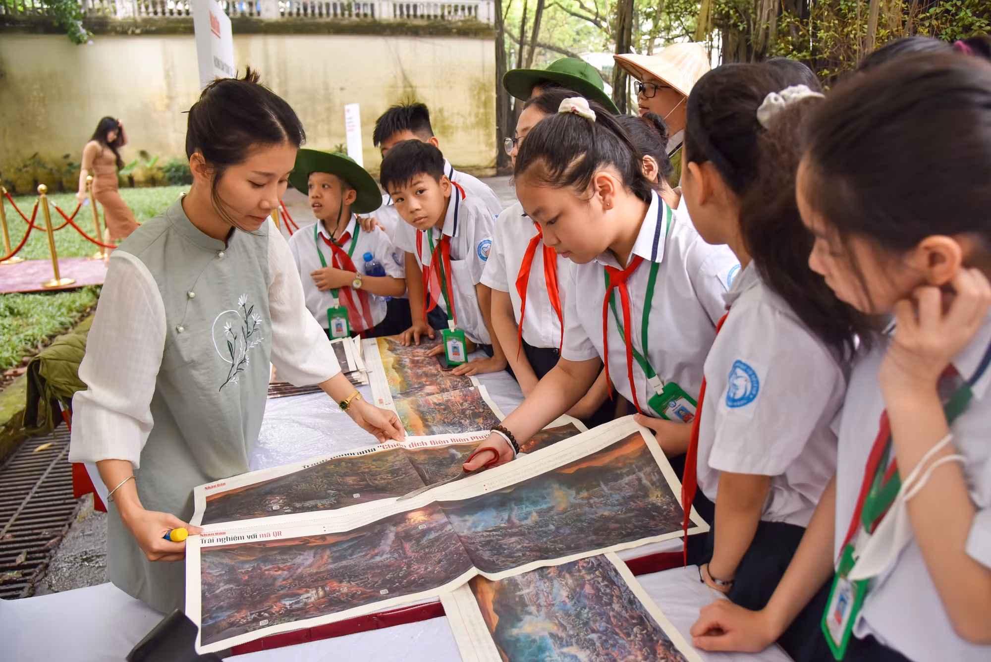 [Ảnh] Tìm hiểu lịch sử đất nước qua bức tranh panorama về “Chiến dịch Điện Biên Phủ” ảnh 7