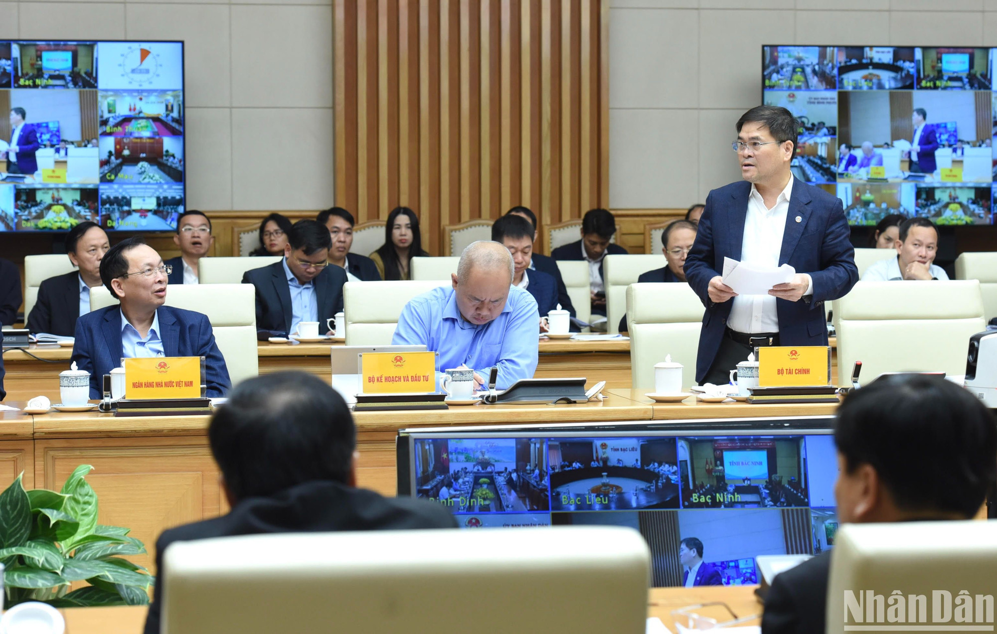 Đại diện lãnh đạo Bộ Tài Chính phát biểu.