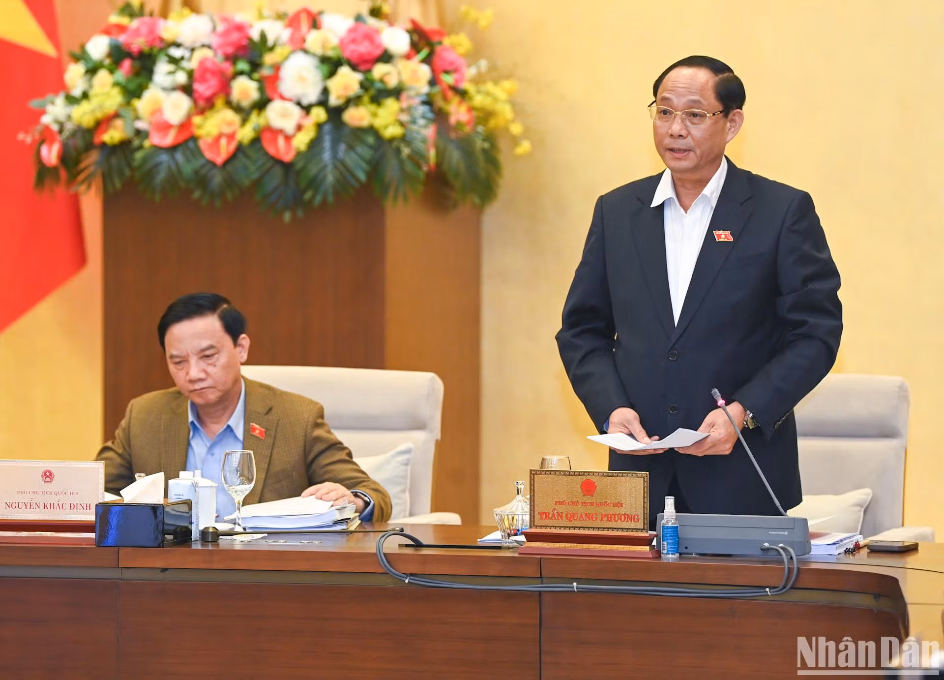 Phó Chủ tịch Quốc hội Trần Quang Phương điều hành nội dung Ủy ban Thường vụ Quốc hội xem xét, cho ý kiến về dự thảo nghị quyết về một số cơ chế, chính sách đặc thù để tháo gỡ khó khăn, vướng mắc, đẩy nhanh tiến độ thực hiện các chương trình mục tiêu quốc gia.