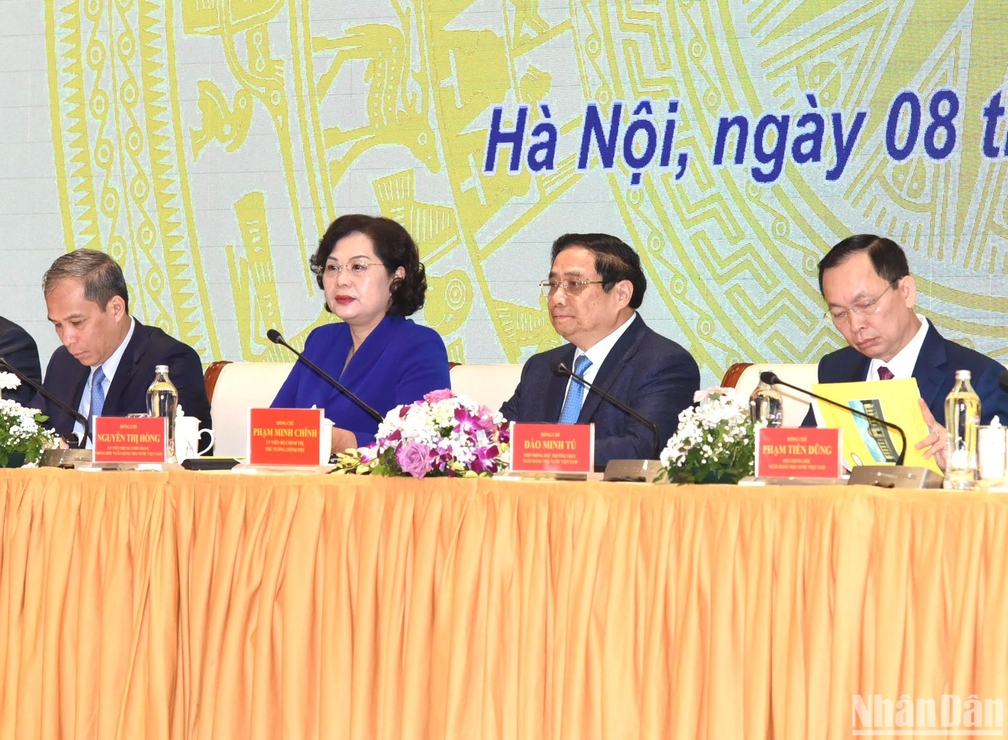 [Ảnh] Thủ tướng dự Hội nghị triển khai nhiệm vụ ngành ngân hàng năm 2024 ảnh 2