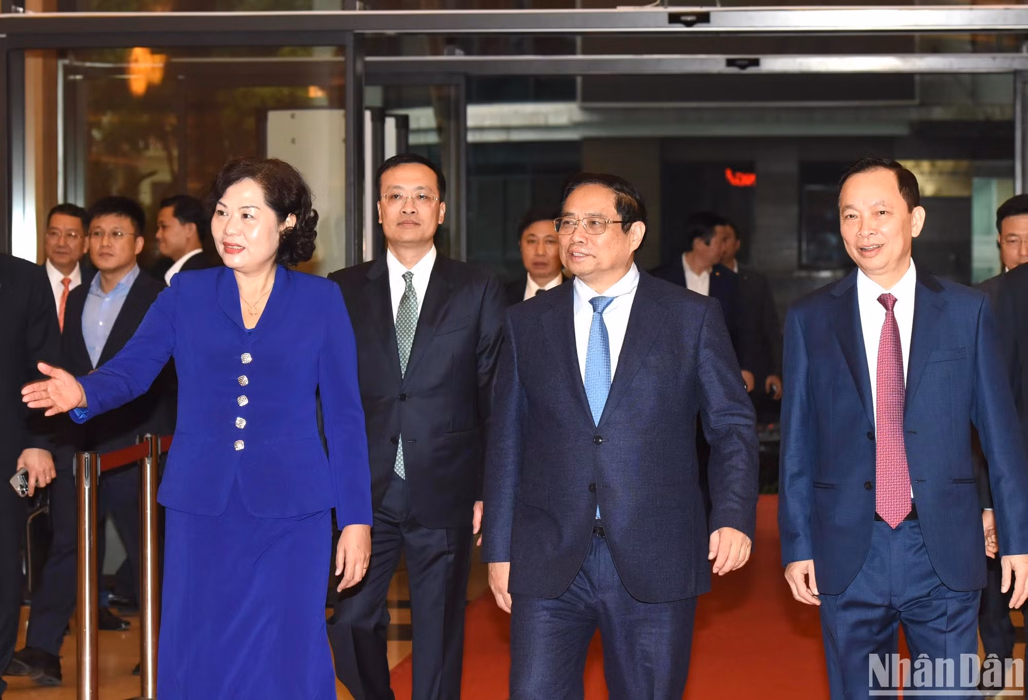 Thủ tướng Phạm Minh Chính đến dự Hội nghị triển khai nhiệm vụ ngành ngân hàng năm 2024.