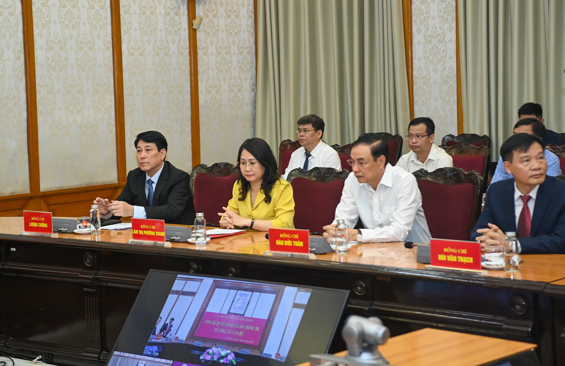 Thường trực Ban Bí thư Lương Cường cùng các đồng chí lãnh đạo Văn phòng Trung ương Đảng và các đại biểu dự buổi lễ.