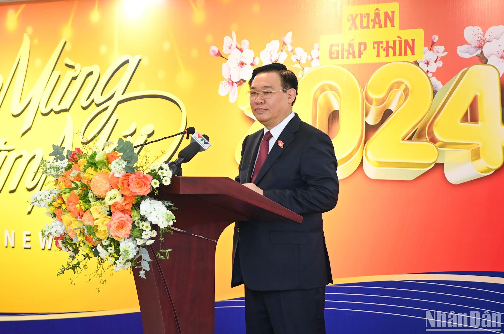 Chủ tịch Quốc hội Vương Đình Huệ phát biểu chúc Tết Ngân hàng Hợp tác xã Việt Nam.