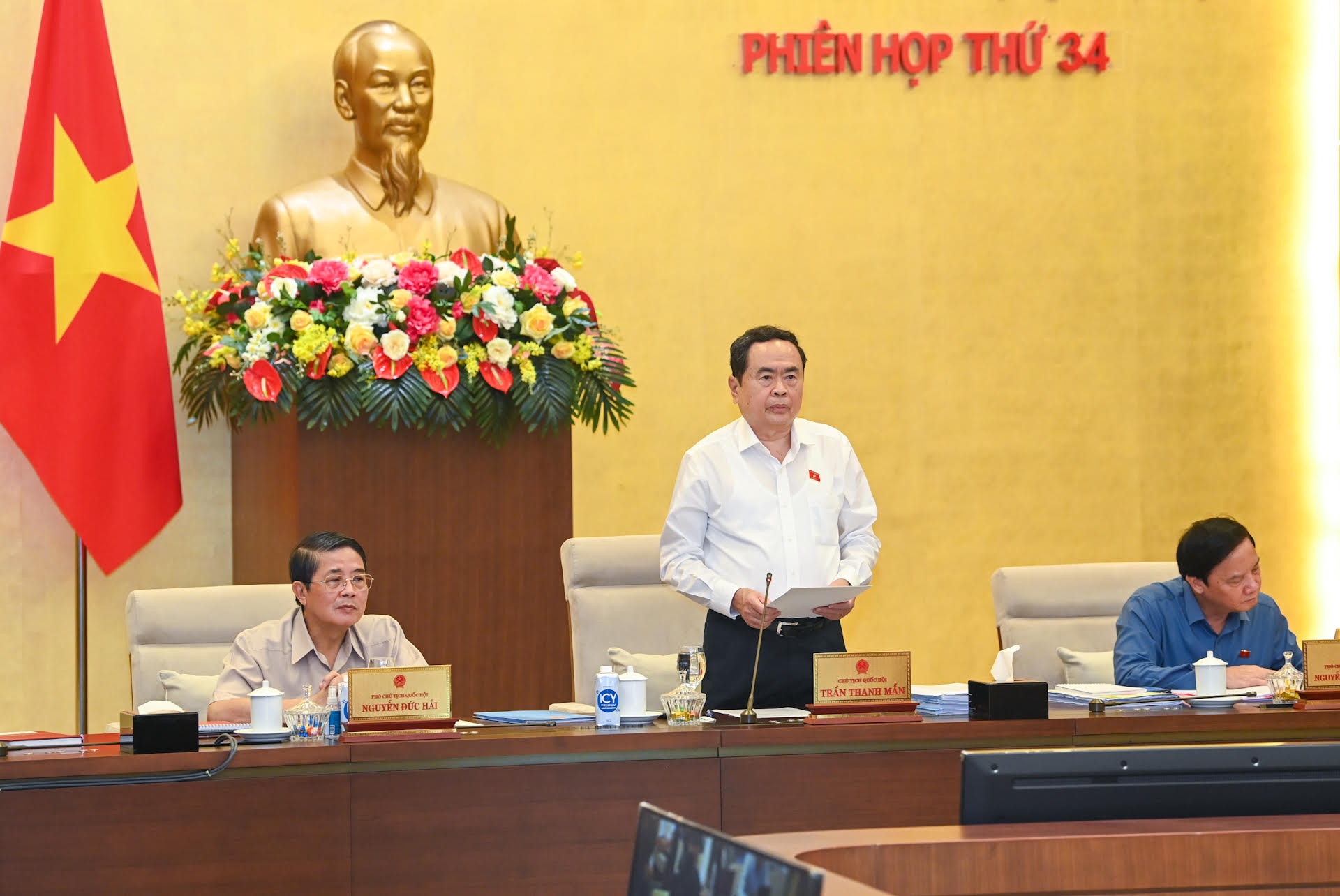 Chủ tịch Quốc hội Trần Thanh Mẫn phát biểu khai mạc phiên họp.