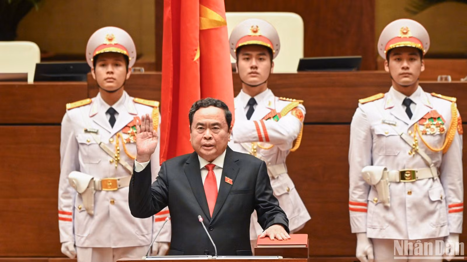 Đồng chí Trần Thanh Mẫn tuyên thệ nhậm chức Chủ tịch Quốc hội nước Cộng hòa xã hội Chủ nghĩa Việt Nam nhiệm kỳ 2021-2026.