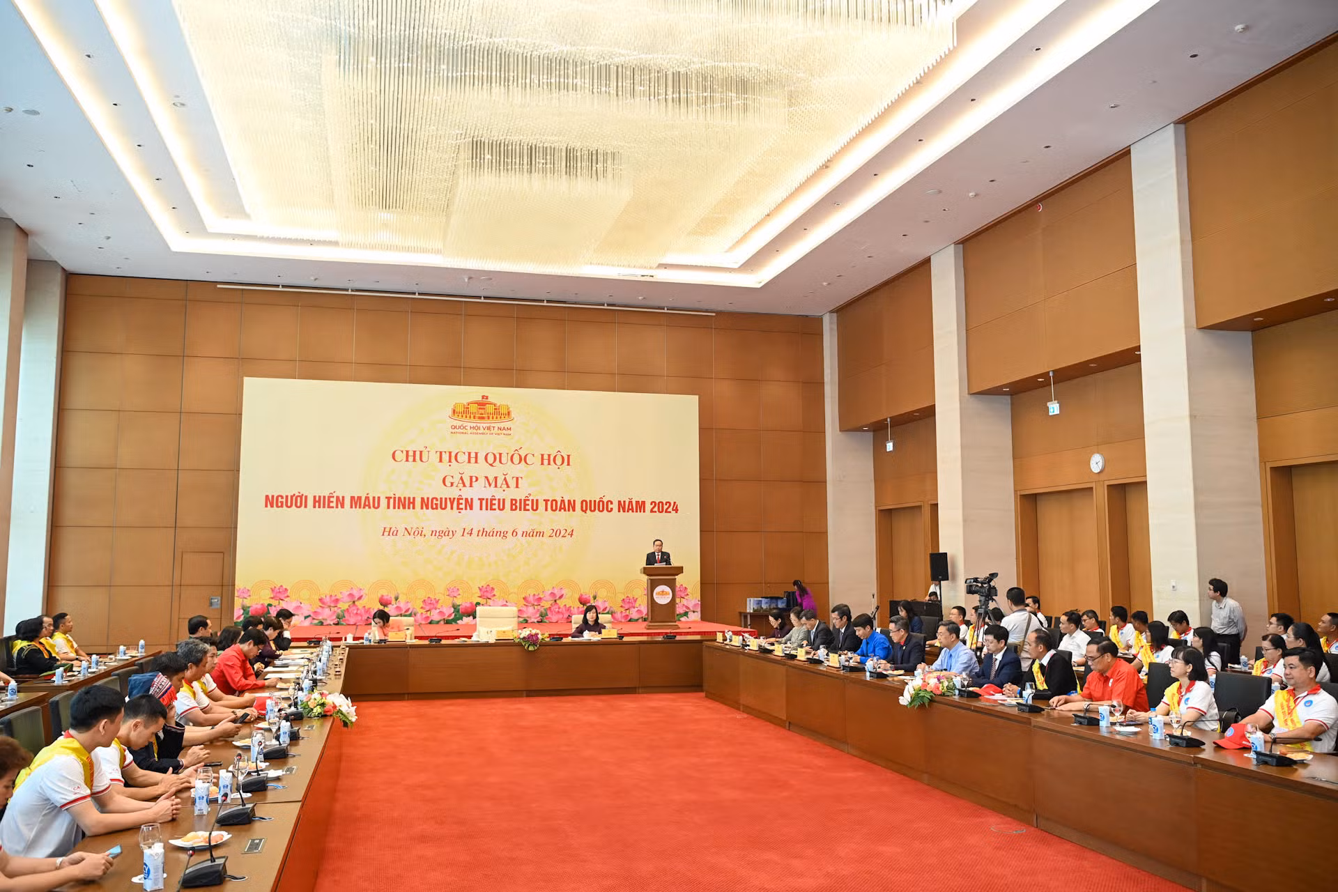 Quang cảnh cuộc gặp mặt tại Nhà Quốc hội.