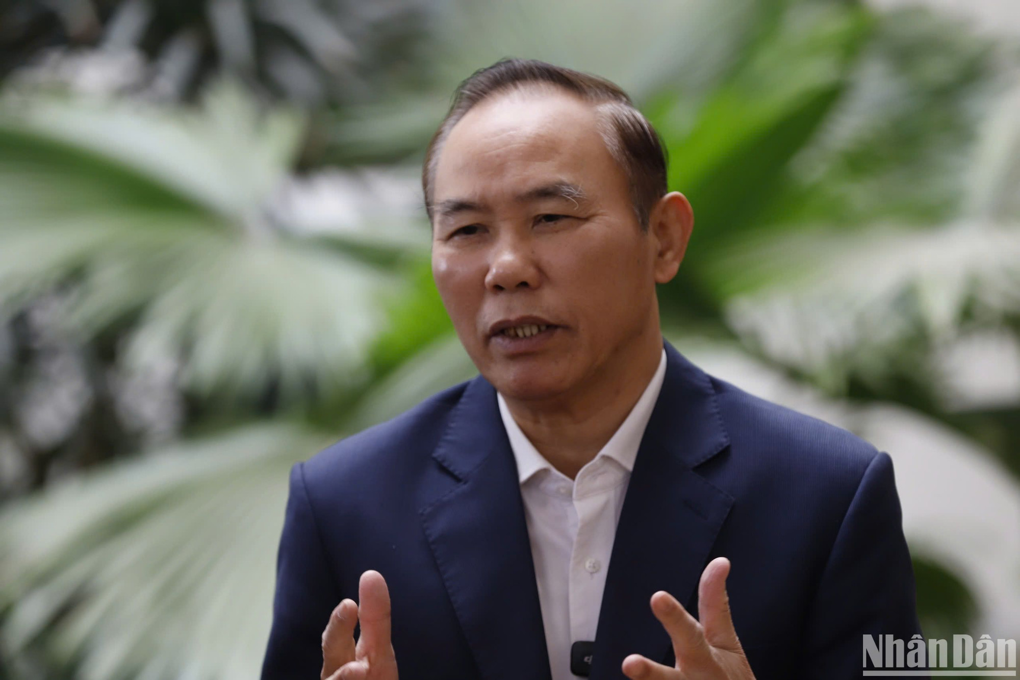 Thứ trưởng Phùng Đức Tiến chia sẻ thông tin về việc Cục Quản lý đại dương và khí quyển (Bộ Thương mại Hoa Kỳ - NOAA) vừa ra thông báo về phán quyết sơ bộ không công nhận tương đồng các biện pháp quản lý và bảo tồn thú biển của Việt Nam đối với 12 nghề khai thác hải sản.