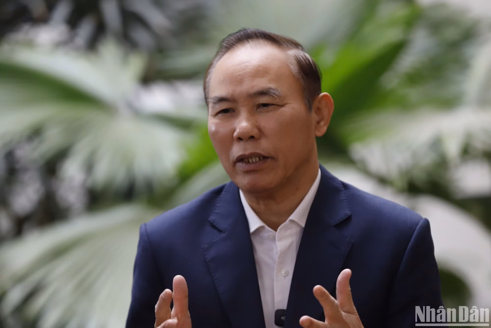 Thứ trưởng Phùng Đức Tiến chia sẻ thông tin về việc Cục Quản lý đại dương và khí quyển (Bộ Thương mại Hoa Kỳ - NOAA) vừa ra thông báo về phán quyết sơ bộ không công nhận tương đồng các biện pháp quản lý và bảo tồn thú biển của Việt Nam đối với 12 nghề khai thác hải sản.