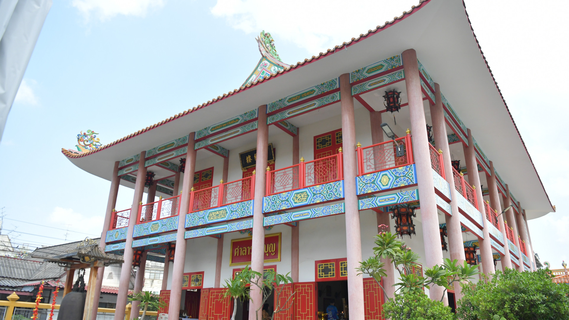 Chùa Cảnh Phước (Wat Samananamboriharn) là một trong bảy ngôi chùa của người Việt ở thủ đô Bangkok của Thái Lan. Chùa tọa lạc tại số 416, đường Luk-luang, phường Mahanak, quận Dusit, thủ đô Bangkok. Chùa Cảnh Phước (Wat Samananamboriharn) là một trong bảy ngôi chùa của người Việt ở thủ đô Bangkok của Thái Lan. Chùa tọa lạc tại số 416, đường Luk-luang, phường Mahanak, quận Dusit, thủ đô Bangkok.