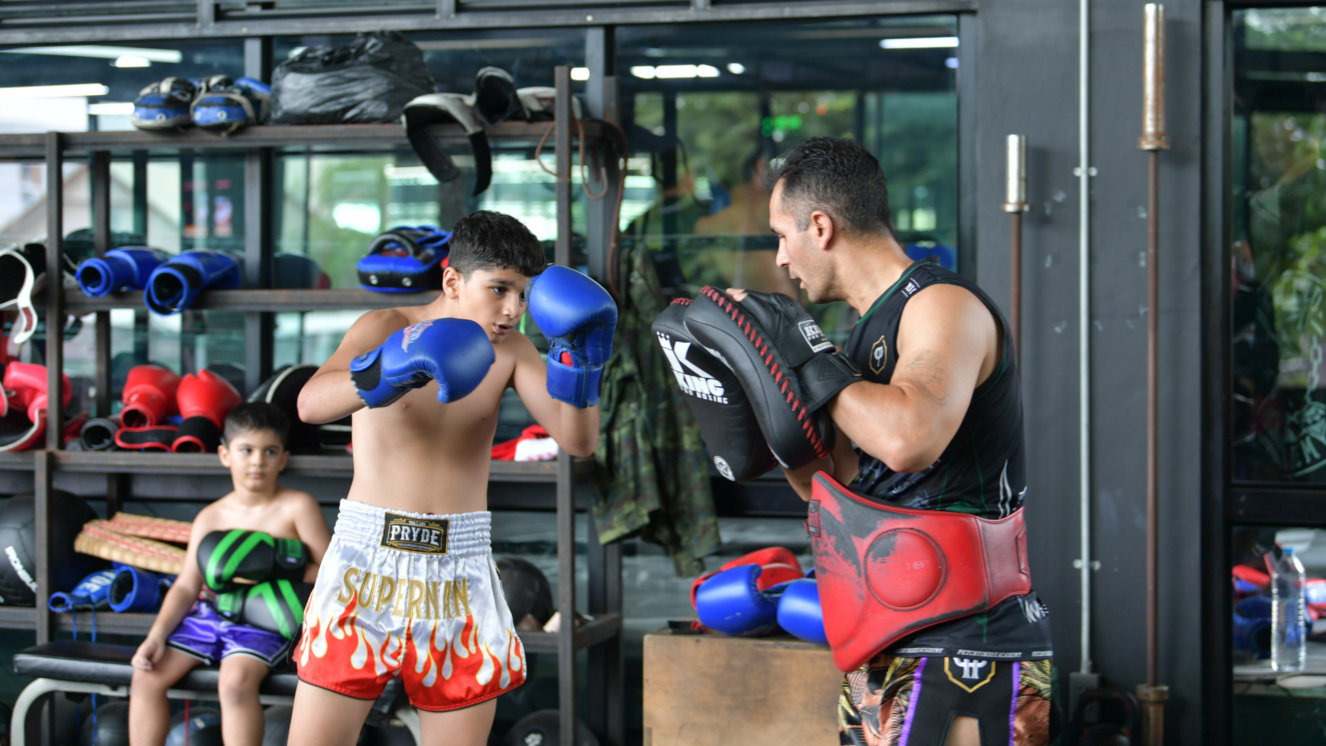 Chính sách của Chính phủ Thái Lan cấp thị thực đặc biệt 90 ngày cho người nước ngoài muốn đến nước này để học và tập luyện Muay Thái nhận được nhiều sự hưởng ứng.