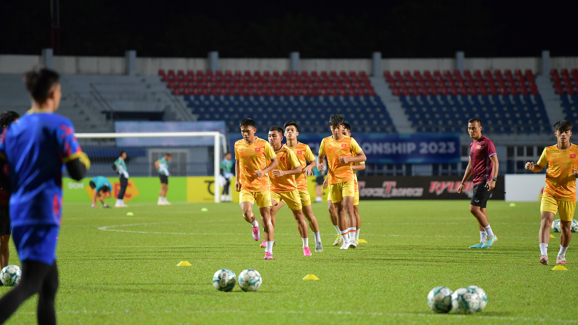 [Ảnh] U23 Việt Nam sẵn sàng cho trận chung kết với U23 Indonesia ảnh 5