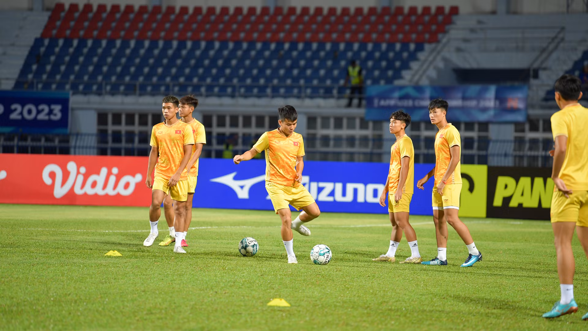 [Ảnh] U23 Việt Nam sẵn sàng cho trận chung kết với U23 Indonesia ảnh 2