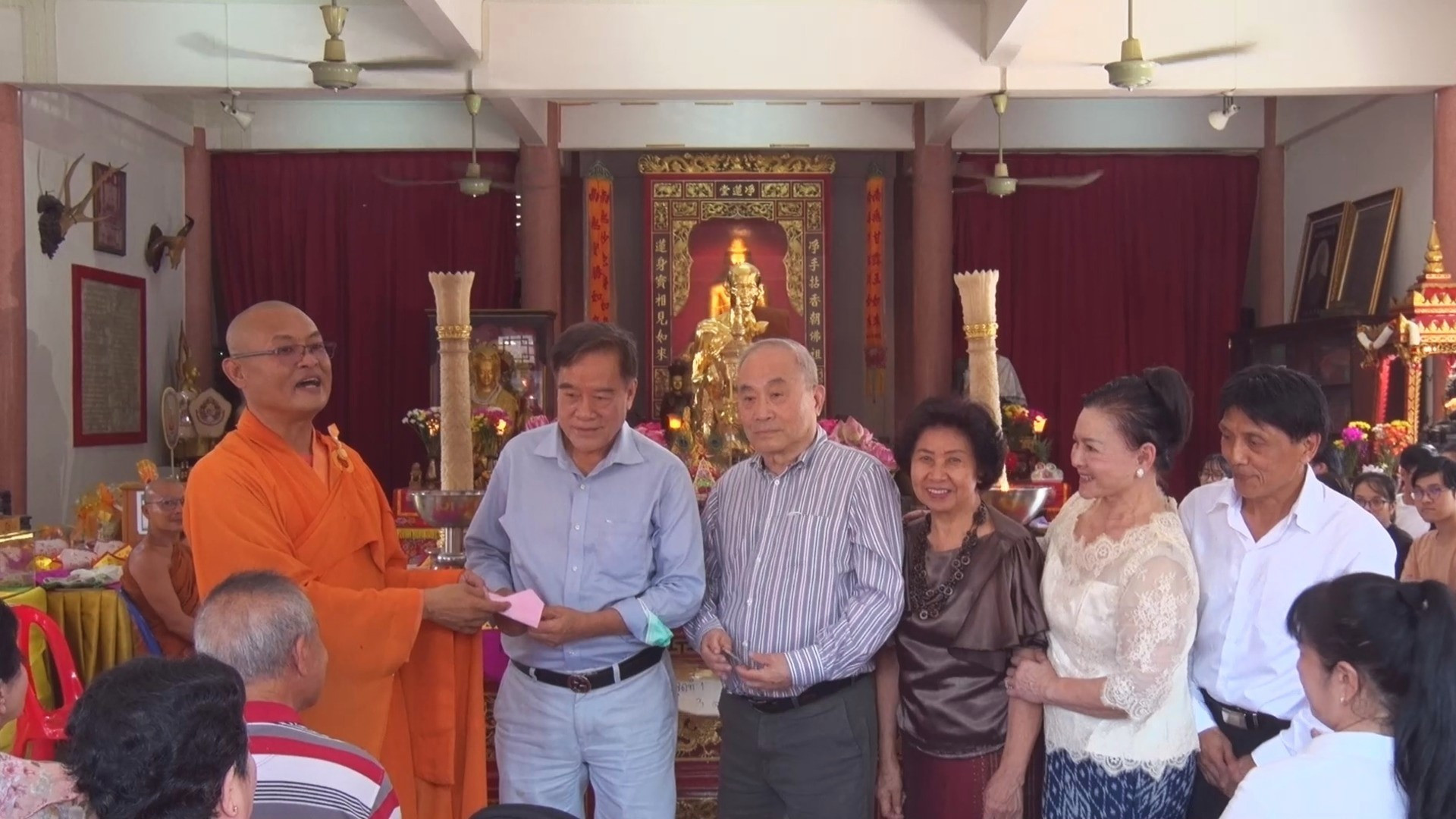 Nhân buổi lễ được tổ chức tại chùa Cảnh Phước, Ban Chấp hành Hội Người Việt Nam thủ đô Bangkok và vùng phụ cận cùng đông đảo bà con kiều bào đã thành kính cúng dường để nhà chùa tiếp tục tu bổ, gìn giữ chùa. Sư thầy chủ trì buổi lễ mong bà con Phật tử phát huy lòng từ bi bác ái, đoàn kết hơn nữa và tiếp tục hỗ trợ công tác phật sự của nhà chùa. Nhân buổi lễ được tổ chức tại chùa Cảnh Phước, Ban Chấp hành Hội Người Việt Nam thủ đô Bangkok và vùng phụ cận cùng đông đảo bà con kiều bào đã thành kính cúng dường để nhà chùa tiếp tục tu bổ, gìn giữ chùa. Sư thầy chủ trì buổi lễ mong bà con Phật tử phát huy lòng từ bi bác ái, đoàn kết hơn nữa và tiếp tục hỗ trợ công tác phật sự của nhà chùa.