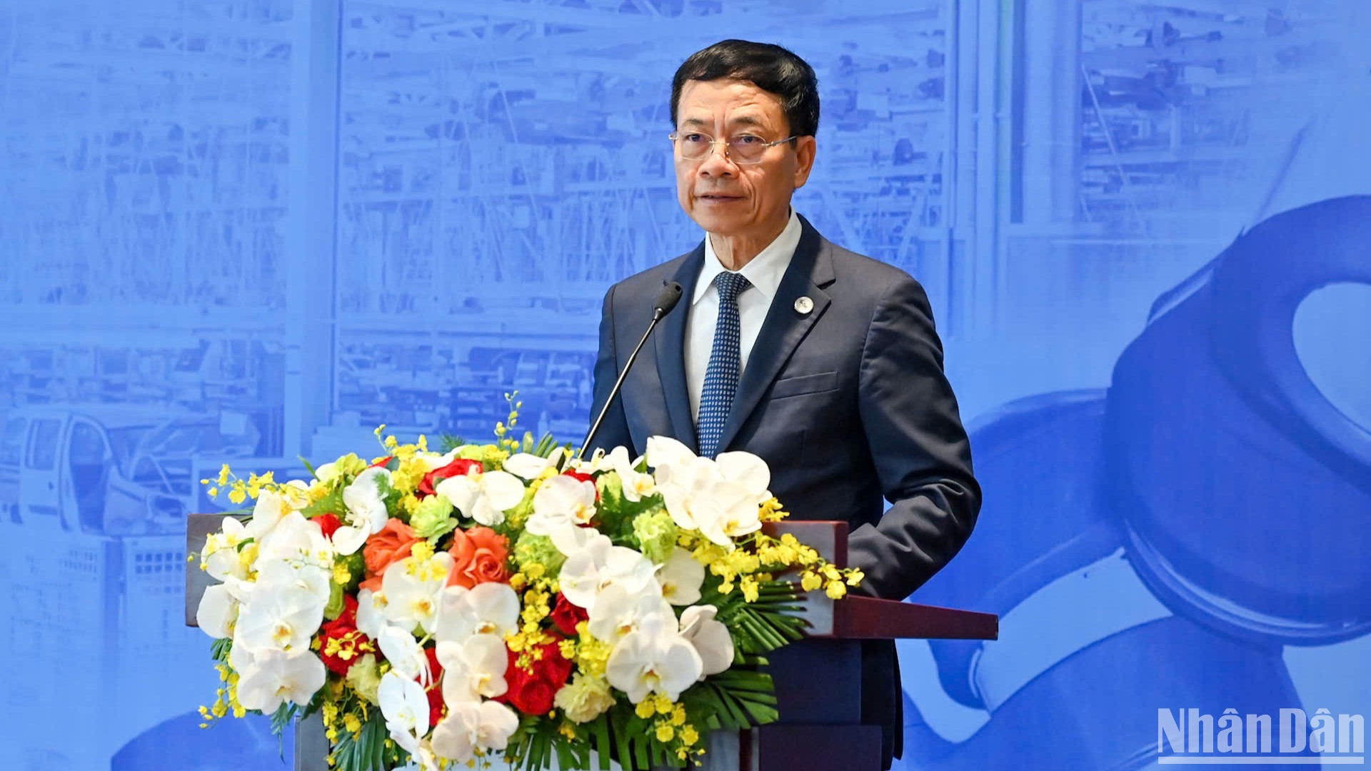 Bộ trưởng Khoa học và Công nghệ Nguyễn Mạnh Hùng phát biểu tại phiên thảo luận về Công nghệ tạo đột phá chuyển đổi xanh và phát triển bền vững trong kỷ nguyên thông minh.(Ảnh: DUY LINH)