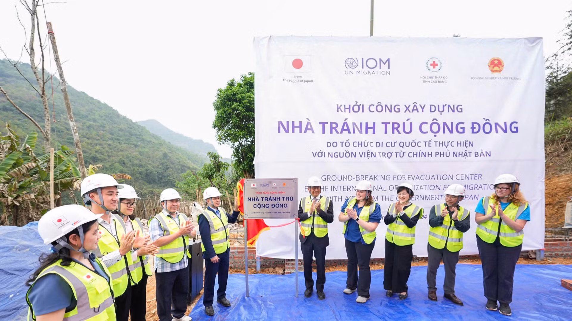 Khởi công xây dựng Nhà tránh trú cộng đồng do IOM thực hiện với nguồn viện trợ từ Chính phủ Nhật Bản. (Ảnh: IOM)
