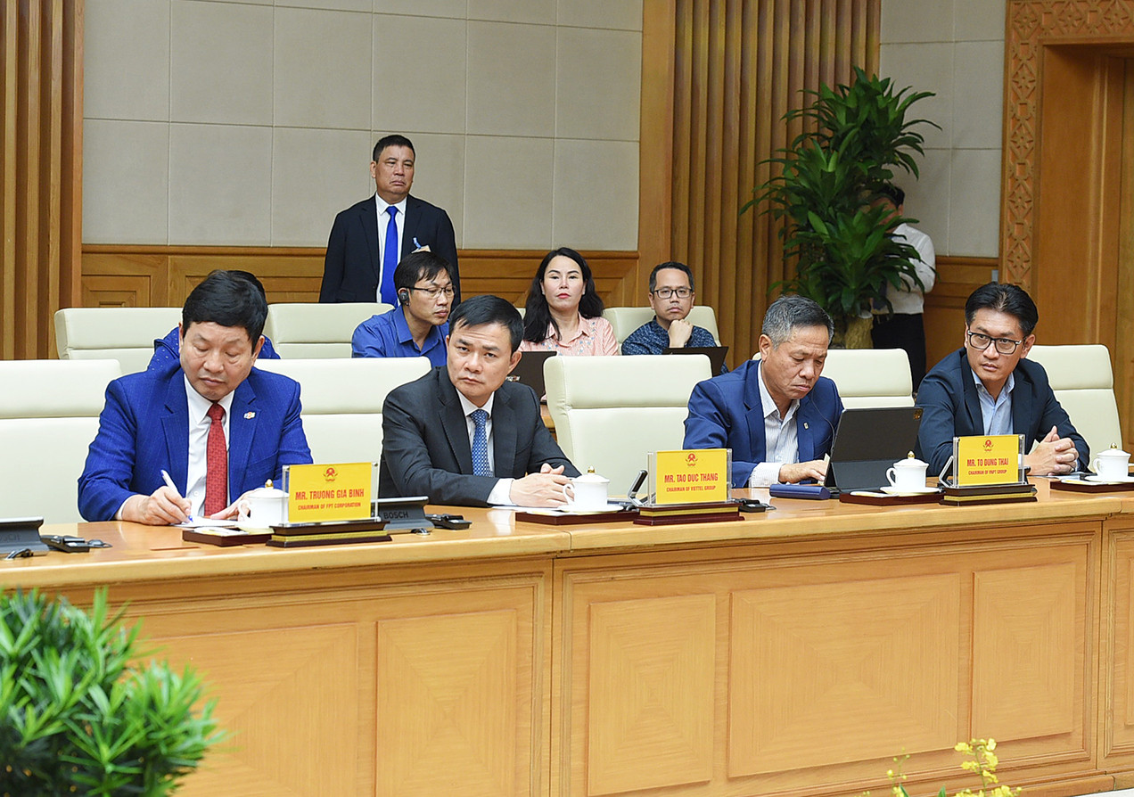 Đại diện lãnh đạo tập đoàn công nghệ của Việt Nam tham dự buổi tiếp. Đại diện lãnh đạo tập đoàn công nghệ của Việt Nam tham dự buổi tiếp.