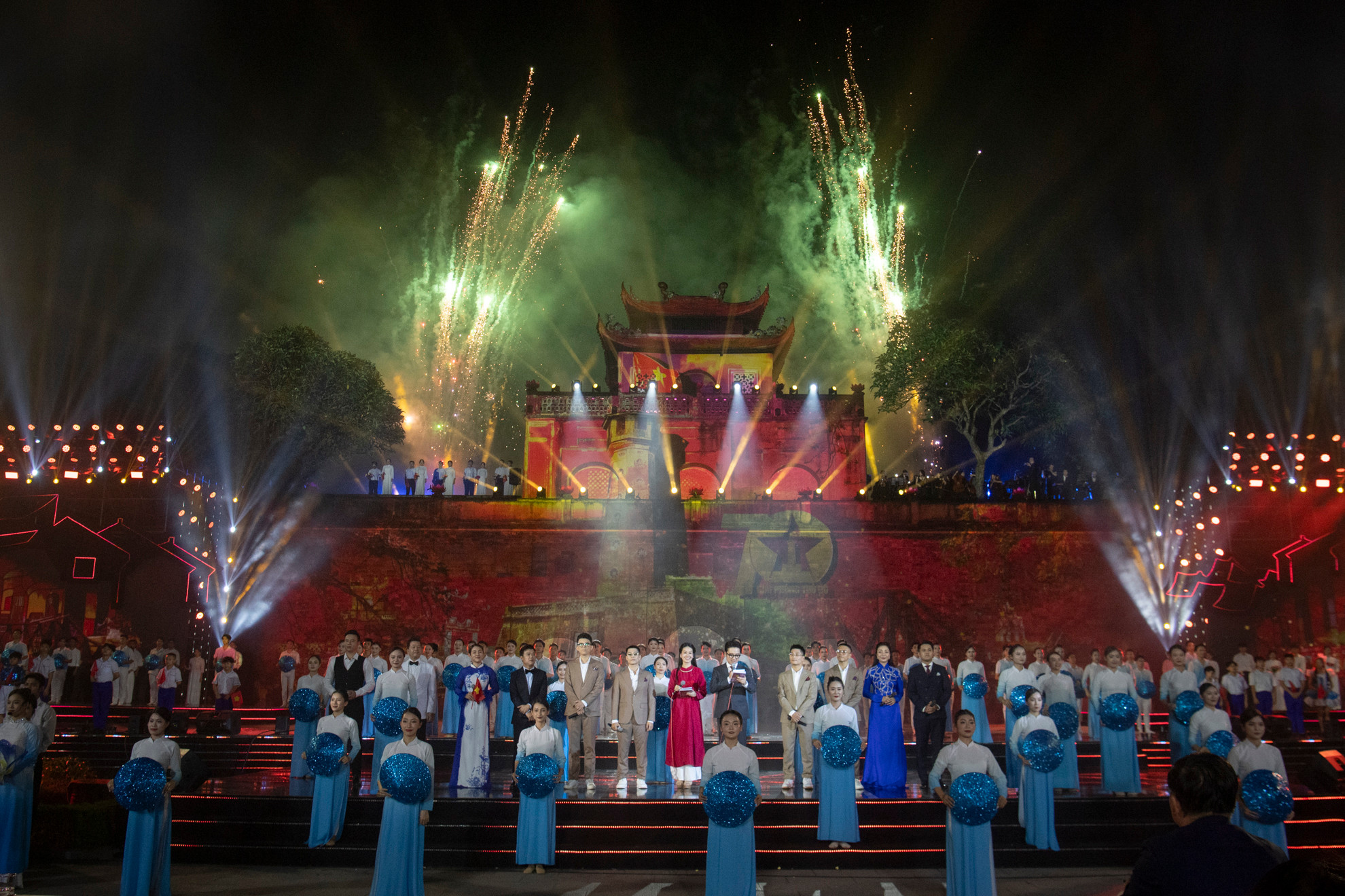 Sau 70 năm, Thủ đô đã khoác lên mình một diện mạo mới, một vị thế phát triển chưa bao giờ có, từ thành phố vì hòa bình đến đô thị sáng tạo, là thủ đô của lương tri và phẩm giá con người.