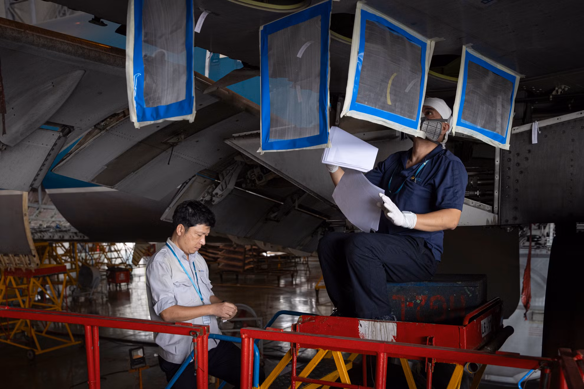 Tất cả công việc thao tác khi tiến hành sửa chữa, bảo dưỡng đều phải tuân thủ theo tài liệu có sẵn, để tránh sai sót trong quá trình thực hiện.