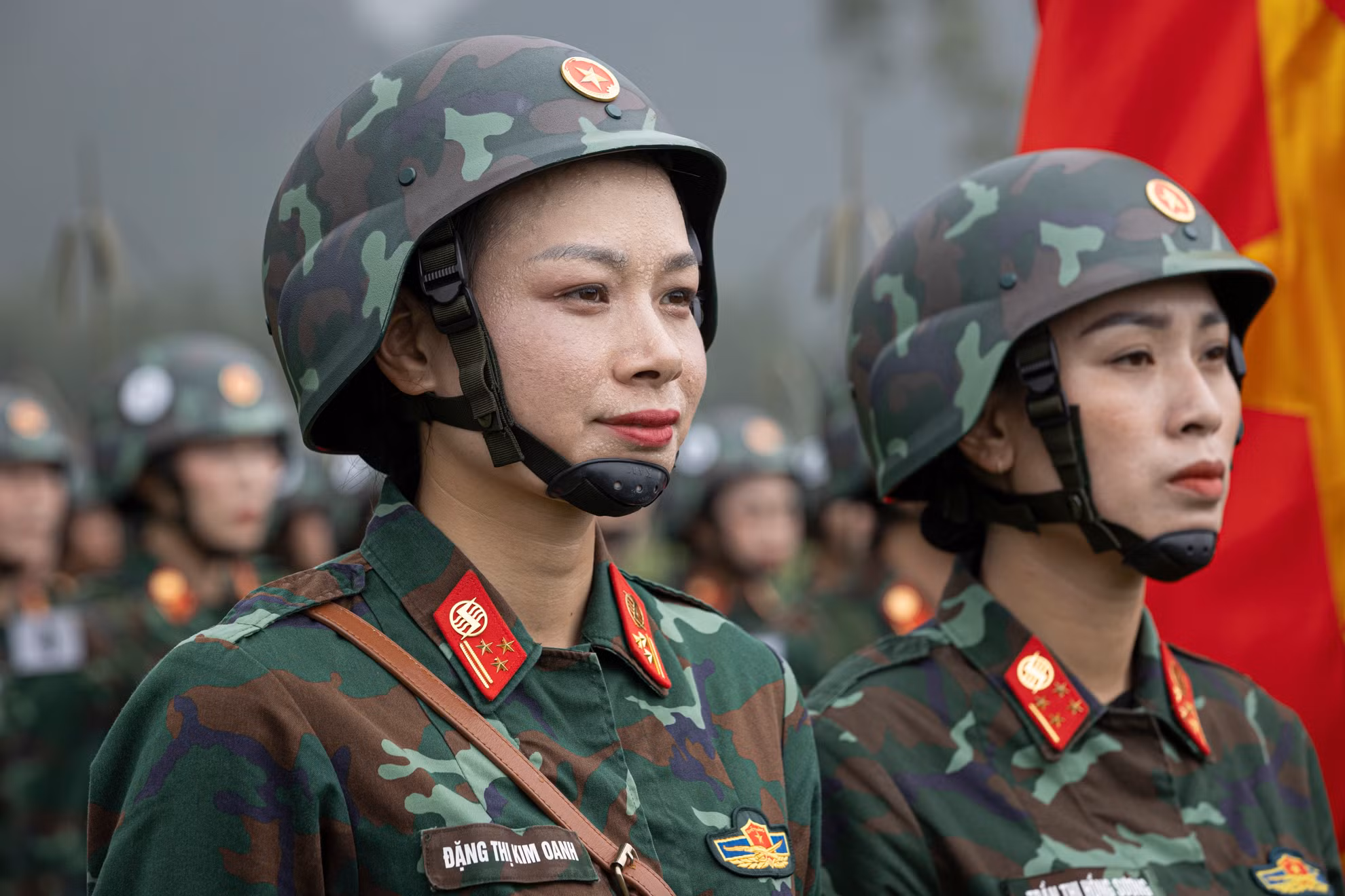 Các cán bộ, chiến sĩ tích cực tập luyện "vượt nắng thắng mưa" để đạt kết quả tốt nhất.