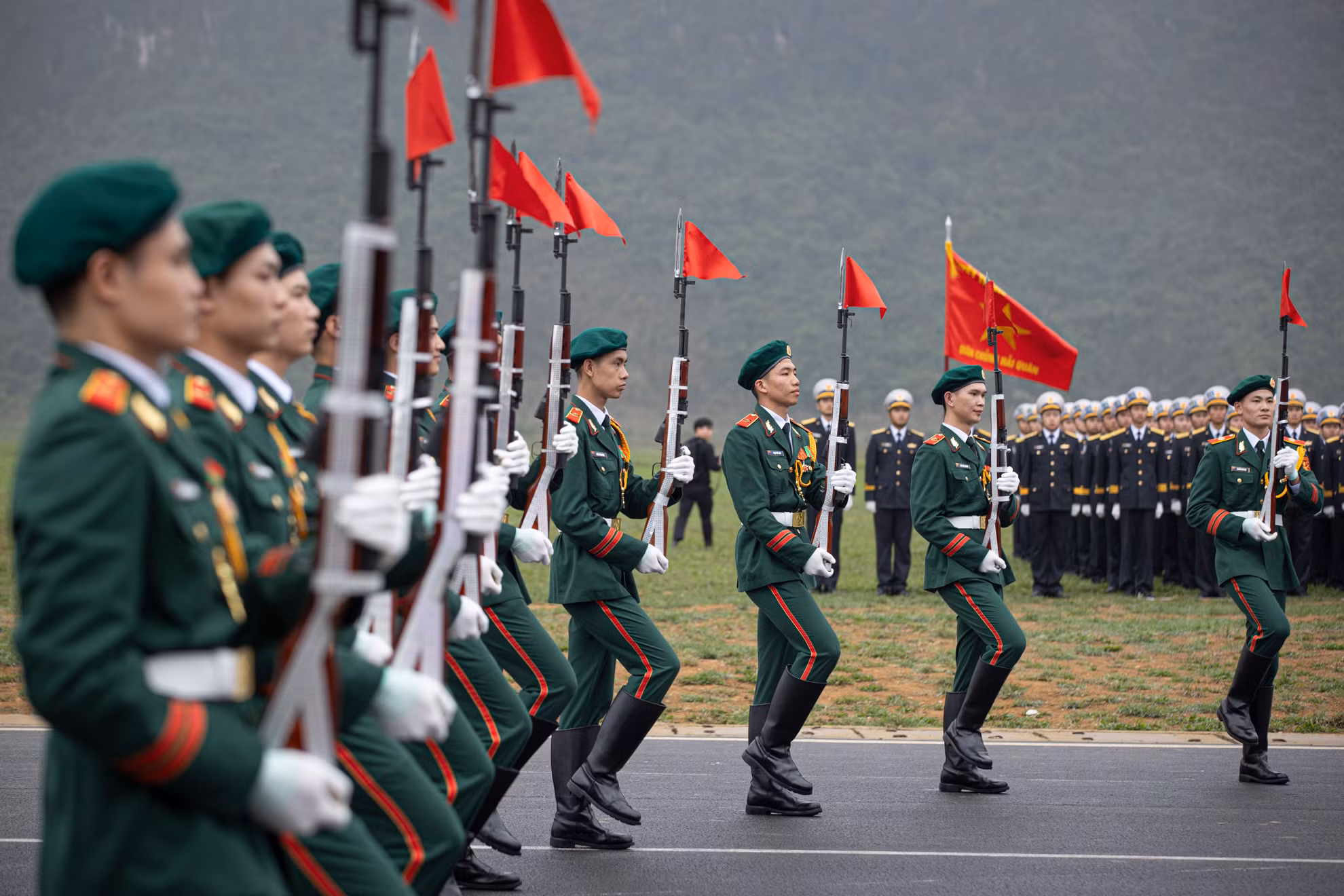 Màn xếp hình nghệ thuật với chủ đề “Đất nước trọn niềm vui”.