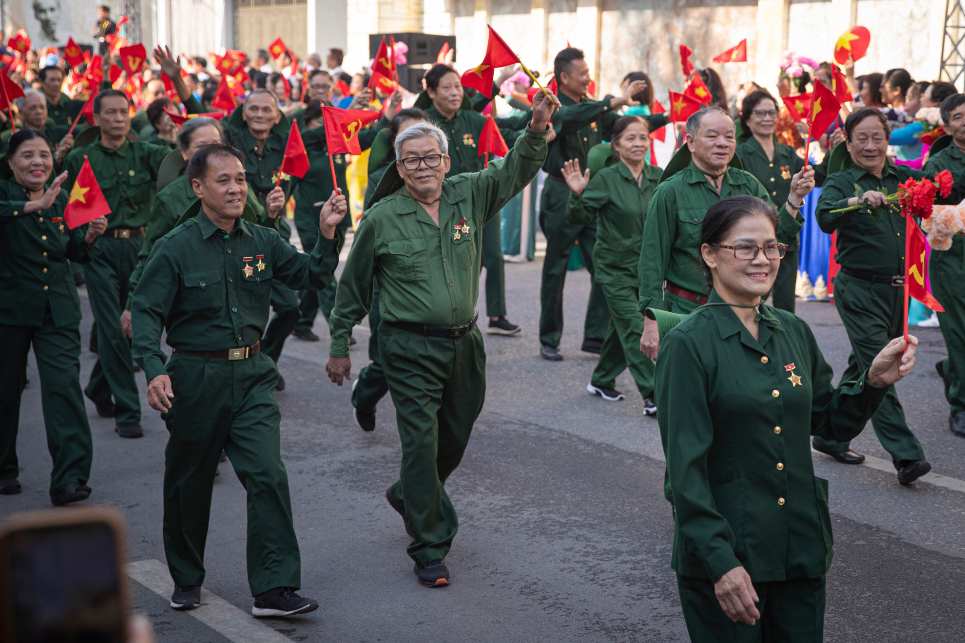 Màn diễu hành của các cựu chiến binh kết thúc Phần I - Ký ức Hà Nội.