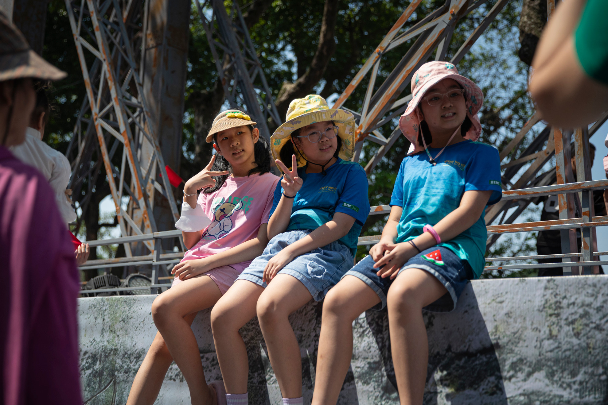 Tiết trời Hà Nội vào thu, người dân đổ về khu phố đi bộ Hồ Hoàn Kiếm vừa vui chơi, vừa ngắm Hà Nội đón chào 70 năm Ngày Giải phóng Thủ đô.