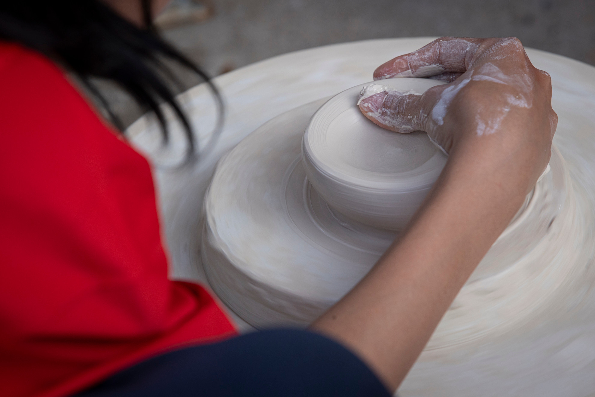 Tại hoạt động này, ban tổ chức chương trình còn gửi tặng những chiếc cốc sứ Bát Tràng cho đoàn đại biểu và các em học sinh thị trấn Bằng Tường, Quảng Tây, Trung Quốc.