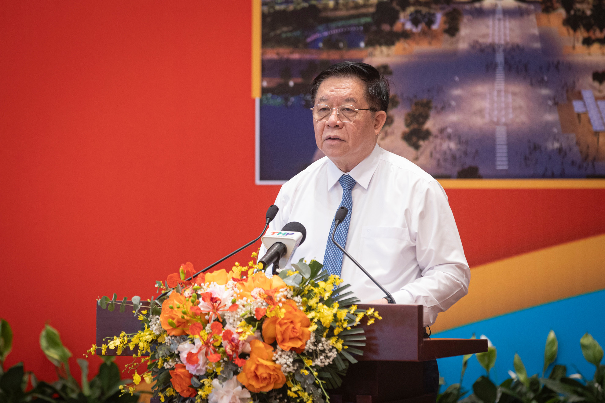 Đồng chí Nguyễn Trọng Nghĩa, Ủy viên Bộ Chính trị, Trưởng Ban Tuyên giáo và Dân vận Trung ương chủ trì và phát biểu chỉ đạo hội thảo.