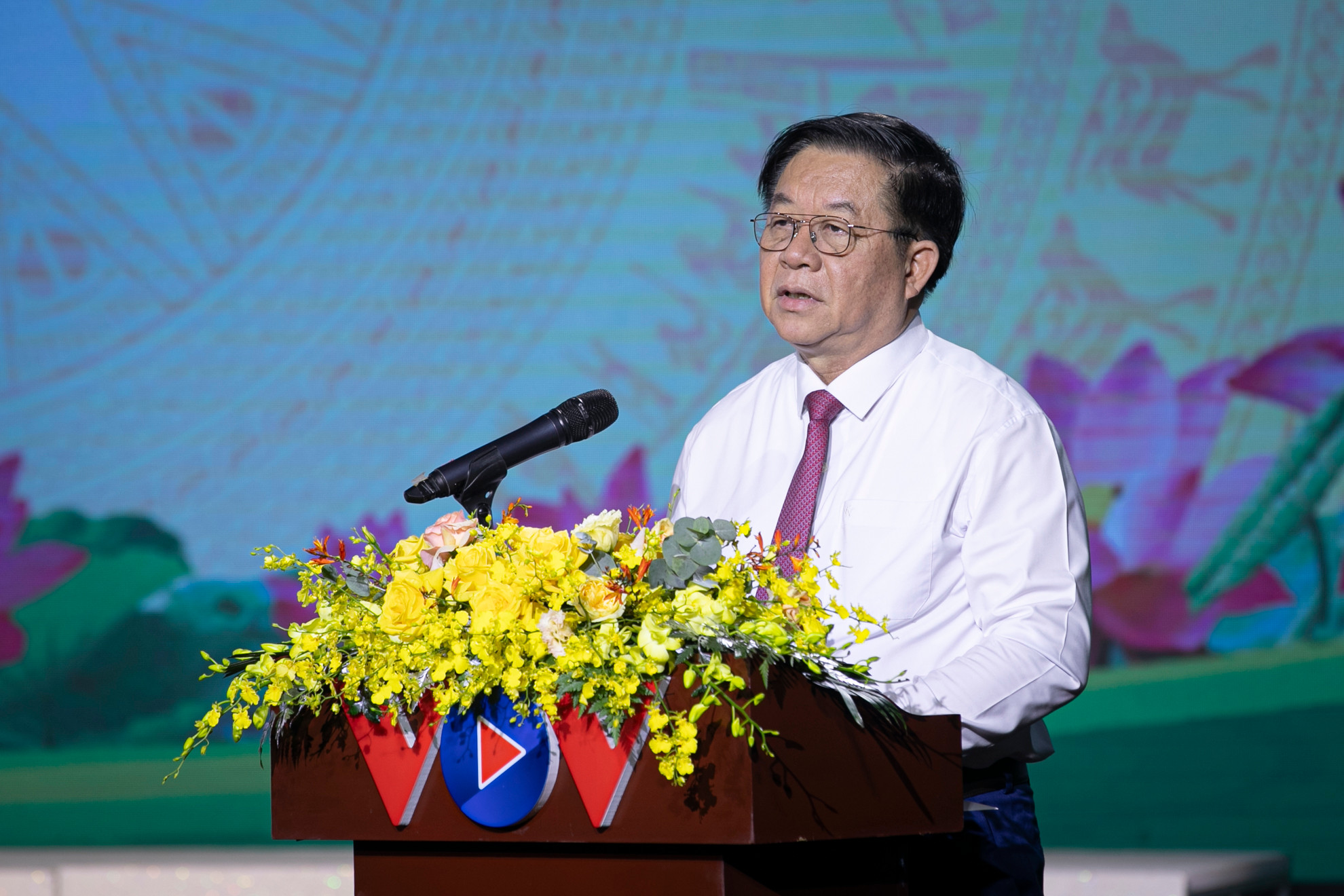 Đồng chí Nguyễn Trọng Nghĩa, Ủy viên Bộ Chính trị, Bí thư Trung ương Đảng, Trưởng Ban Tuyên giáo Trung ương phát biểu chỉ đạo tại buổi lễ.