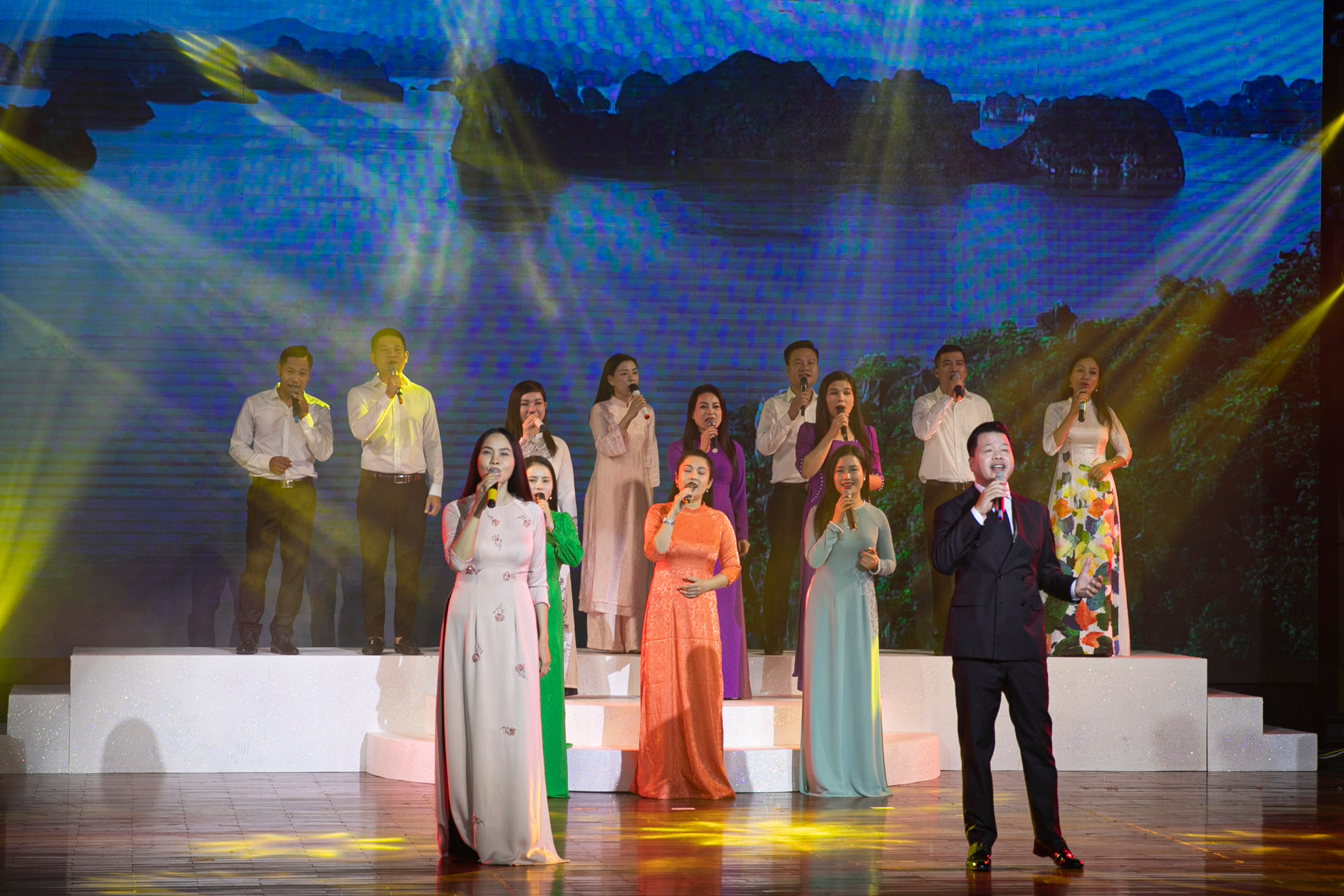 Tiết mục văn nghệ chào mừng Lễ Tổng kết và trao giải Cuộc thi.