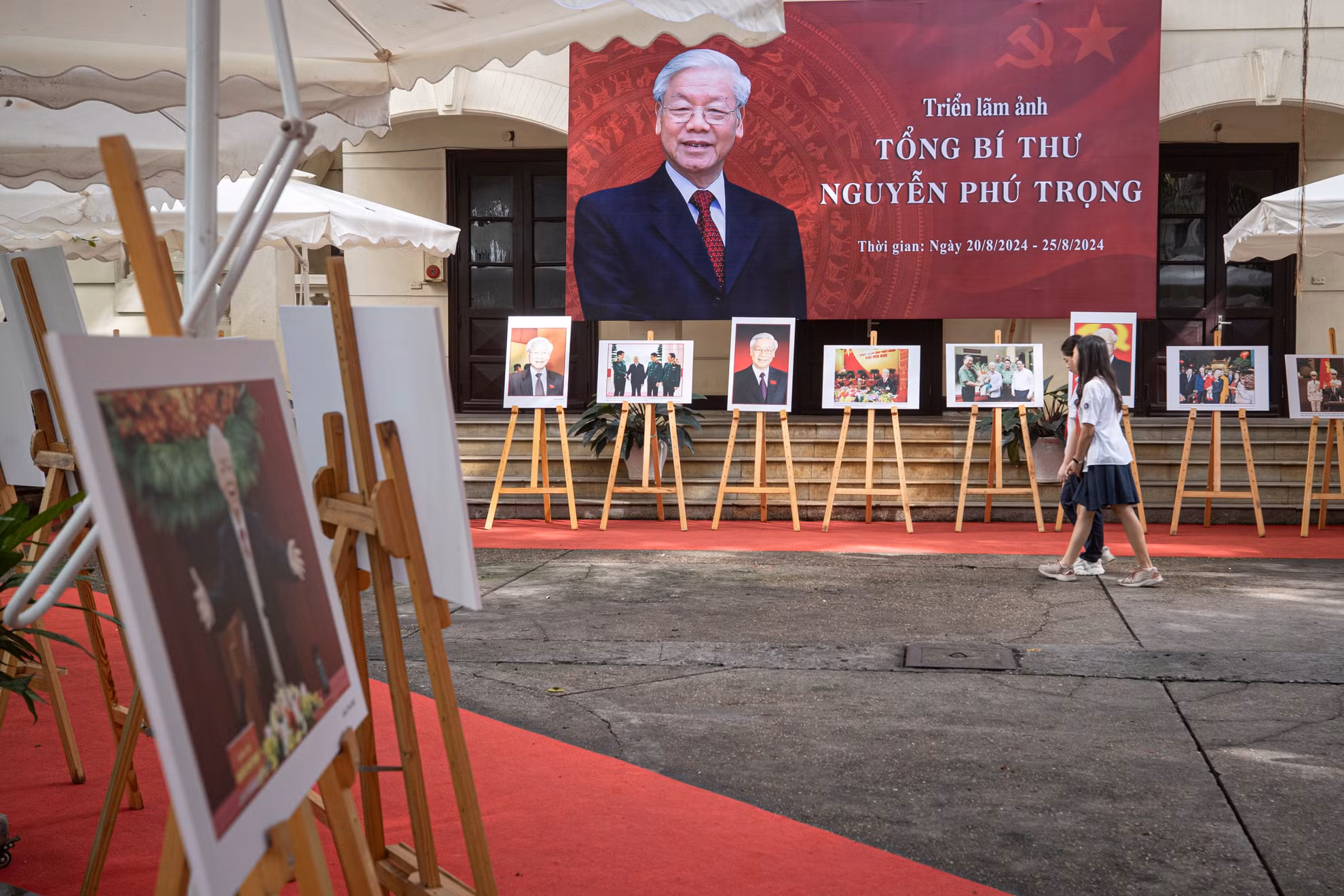 Triển lãm ảnh "Tổng Bí thư Nguyễn Phú Trọng" sẽ mở cửa đón khách tại Trụ sở 71 Hàng Trống đến hết ngày 25/8/2024.