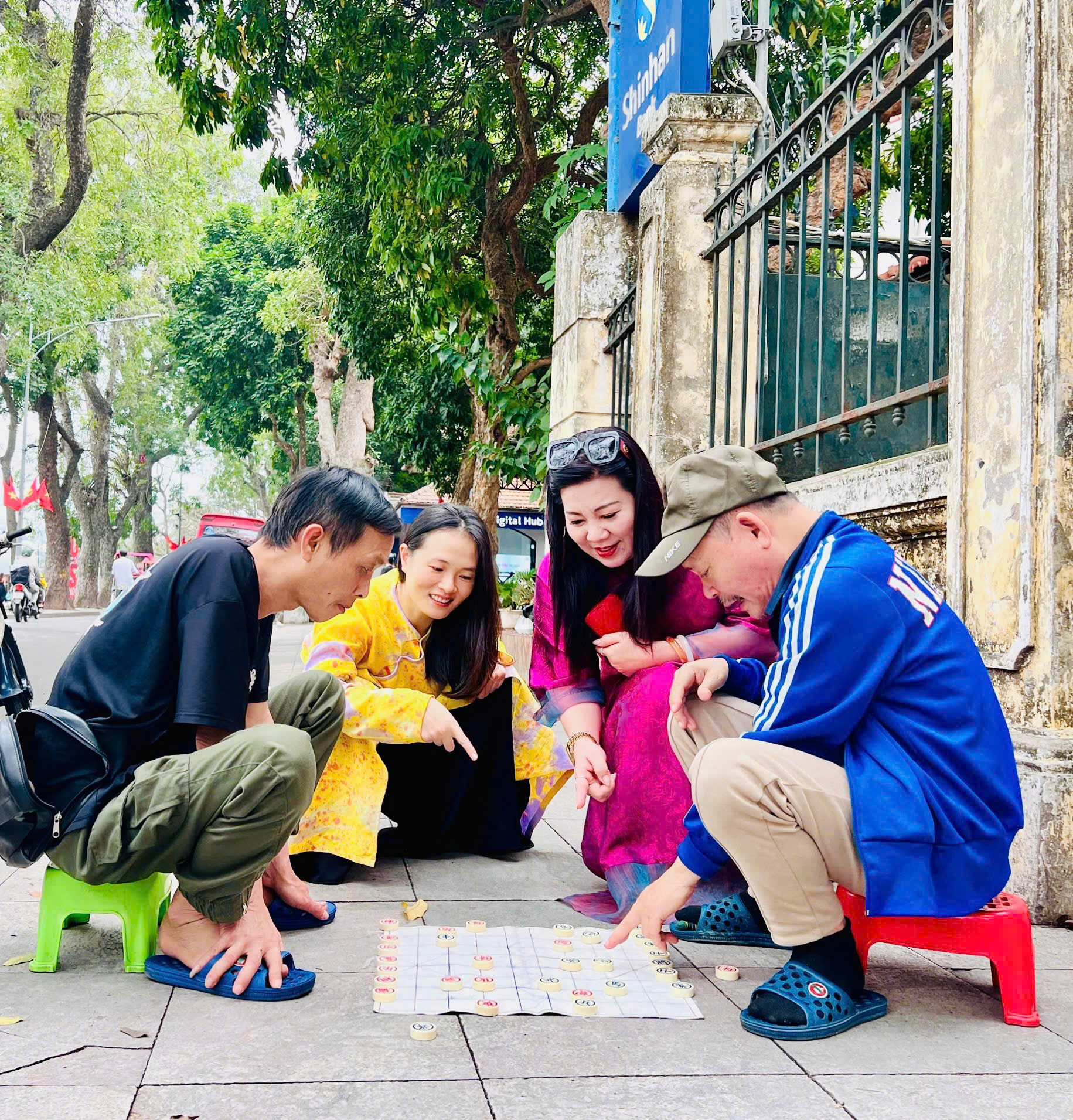 Tác phẩm đoạt giải Nhất "Học đánh cờ" của tác giả Mai Hoan (Ban Công nghệ).