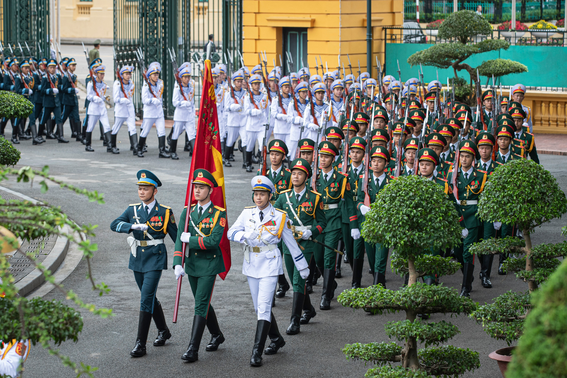 Đoàn quân nhạc Quân đội nhân dân Việt Nam tại lễ đón.