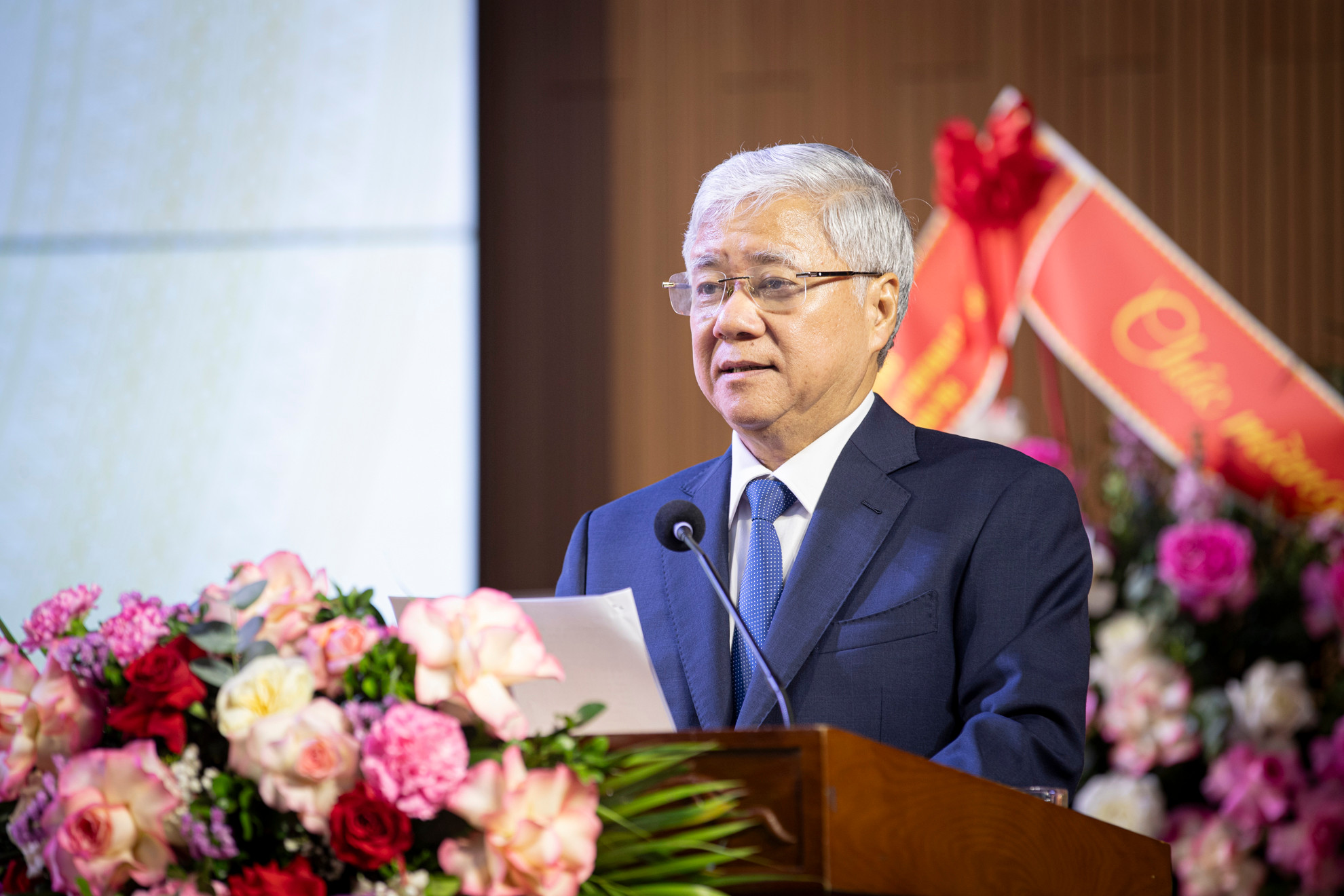 Chủ tịch Ủy ban Trung ương Mặt trận Tổ quốc Việt Nam Đỗ Văn Chiến phát biểu tại buổi lễ. Chủ tịch Ủy ban Trung ương Mặt trận Tổ quốc Việt Nam Đỗ Văn Chiến phát biểu tại buổi lễ.