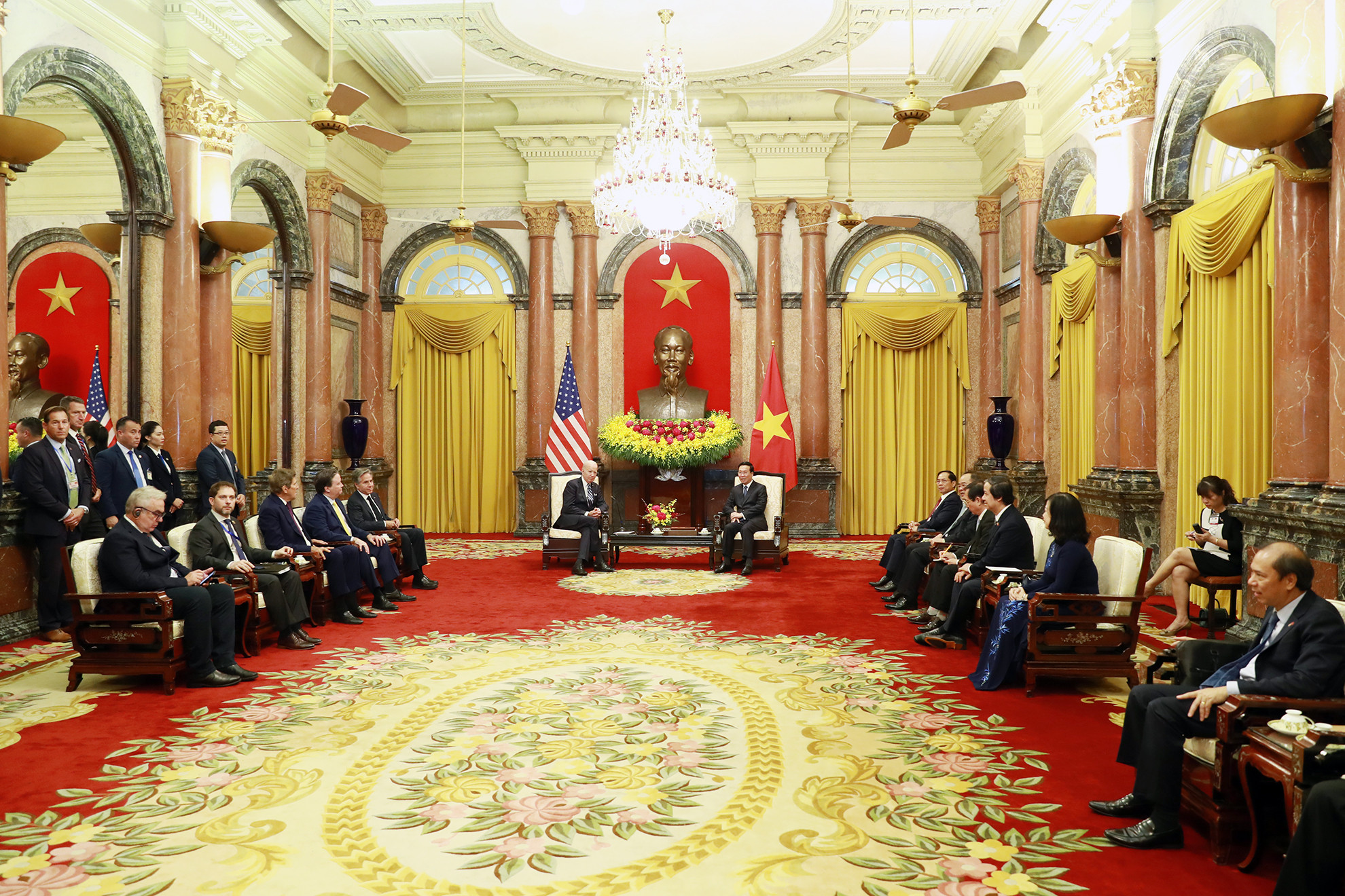 Quang cảnh buổi tiếp của Chủ tịch nước Võ Văn Thưởng với Tổng thống Joe Biden tại Phủ Chủ tịch.