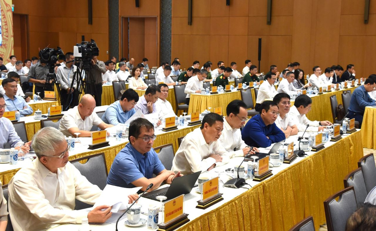 Đại diện lãnh đạo các bộ, ban, ngành tham dự Hội nghị.