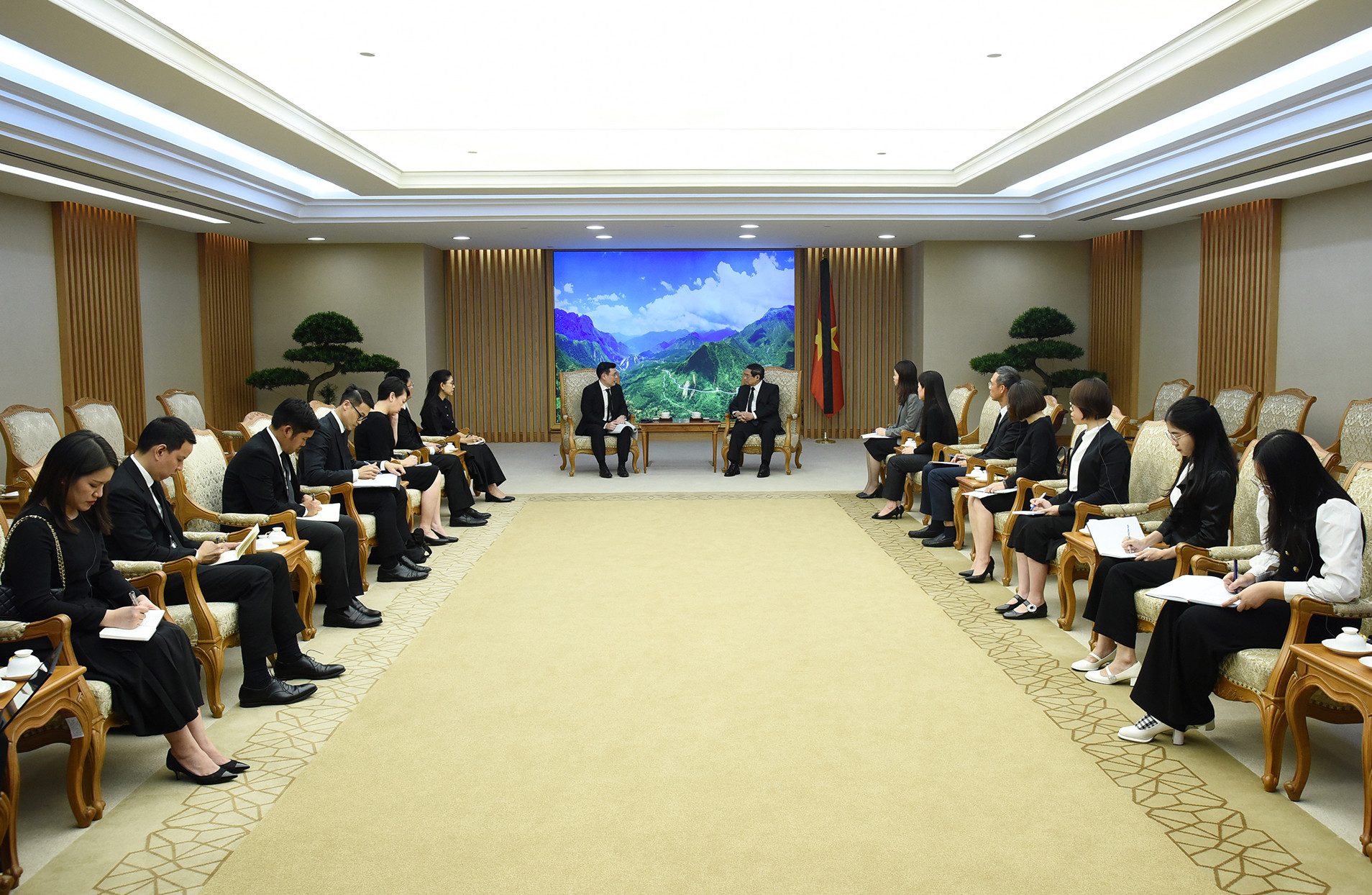 Quang cảnh buổi tiếp. Quang cảnh buổi tiếp.