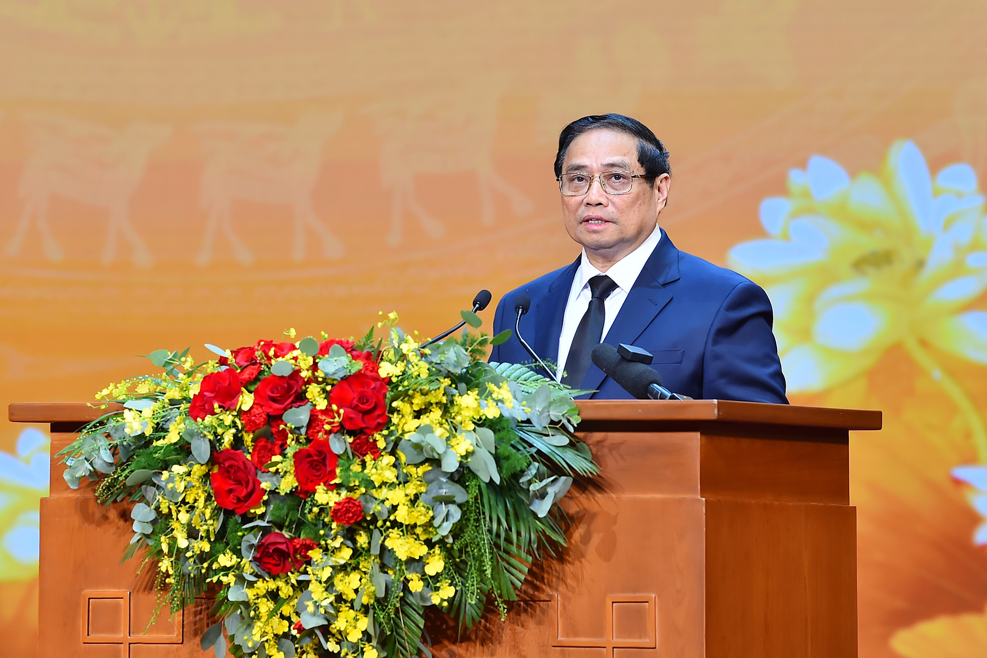 Thủ tướng Phạm Minh Chính phát biểu chỉ đạo Hội nghị tri ân người có công với cách mạng năm 2024 và ra mắt Ngân hàng gen (ADN) liệt sĩ chưa xác định được thông tin và thân nhân liệt sĩ.