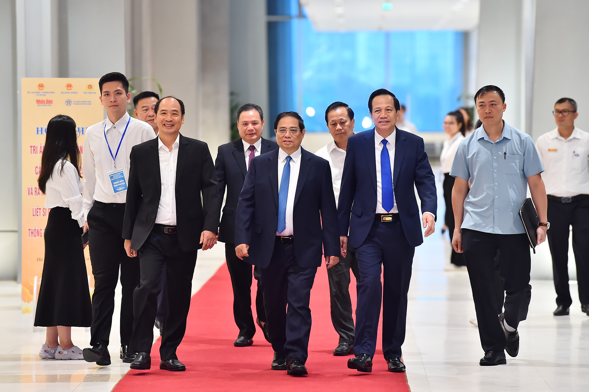 Thủ tướng Phạm Minh Chính tới dự Hội nghị tri ân người có công với cách mạng năm 2024 và ra mắt Ngân hàng gen (ADN) liệt sĩ chưa xác định được thông tin và thân nhân liệt sĩ.