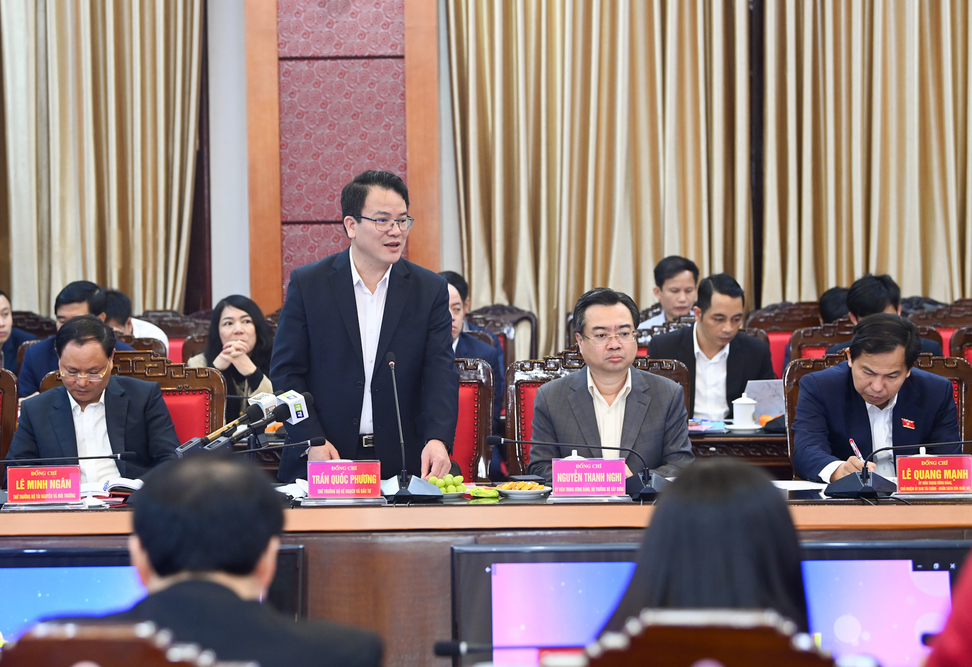 Thứ trưởng Kế hoạch và Đầu tư Trần Quốc Phương phát biểu tại buổi làm việc.