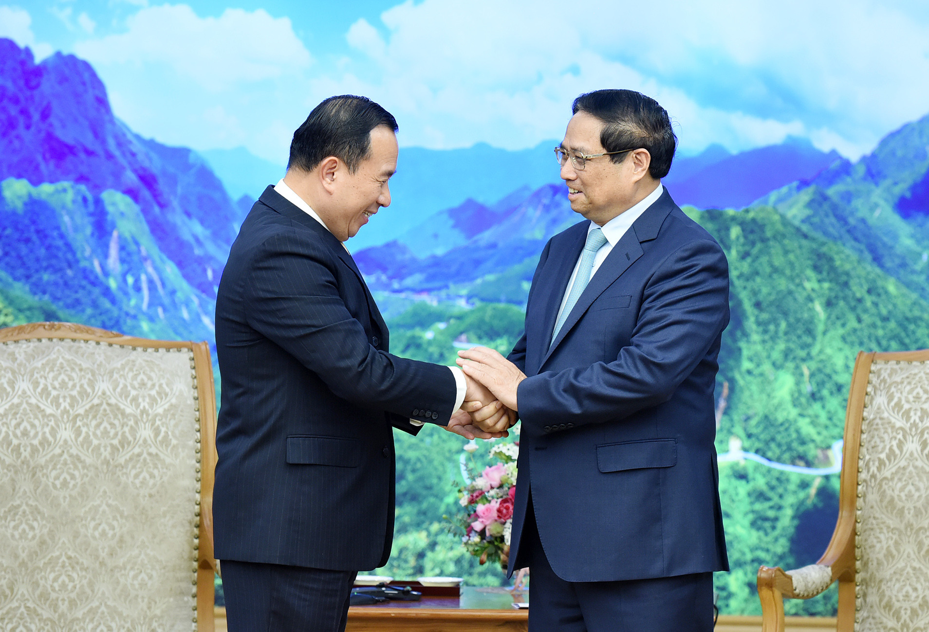 Thủ tướng Phạm Minh Chính đón Bộ trưởng Thanh tra Campuchia Huot Hak.