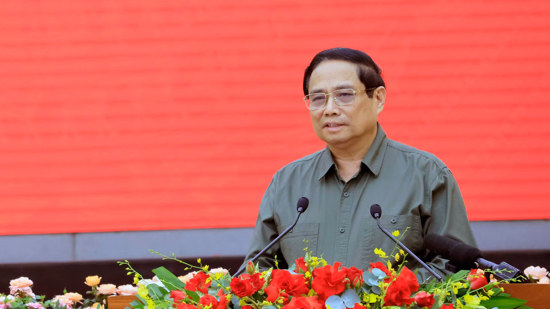 Thủ tướng Phạm Minh Chính phát biểu ý kiến tại buổi làm việc với Ban Thường vụ Tỉnh ủy Lâm Đồng chiều 25/8.