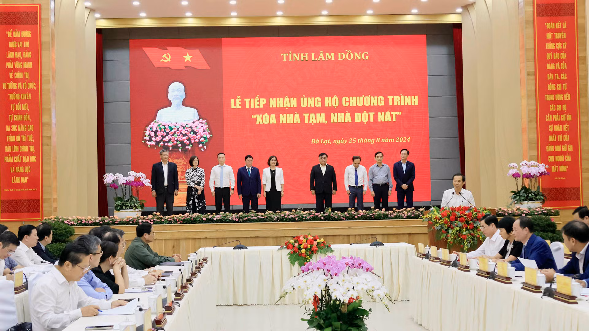 Trong chuyến công tác tại Lâm Đồng, Thủ tướng Phạm Minh Chính và Đoàn công tác Trung ương dự Lễ tiếp nhận ủng hộ Chương trình "xóa nhà tạm, nhà dột nát" trên địa bàn tỉnh Lâm Đồng. Trong ảnh: Quyền Bí thư Tỉnh ủy Lâm Đồng Nguyễn Thái Học phát biểu cảm ơn Thủ tướng, Đoàn công tác Trung ương và các nhà tài trợ.